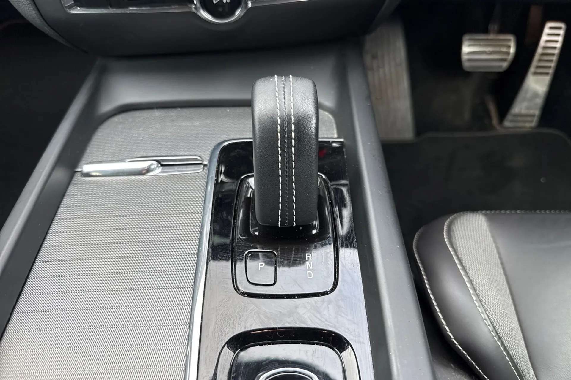 2021 VOLVO V60 2021 VOLVO V60