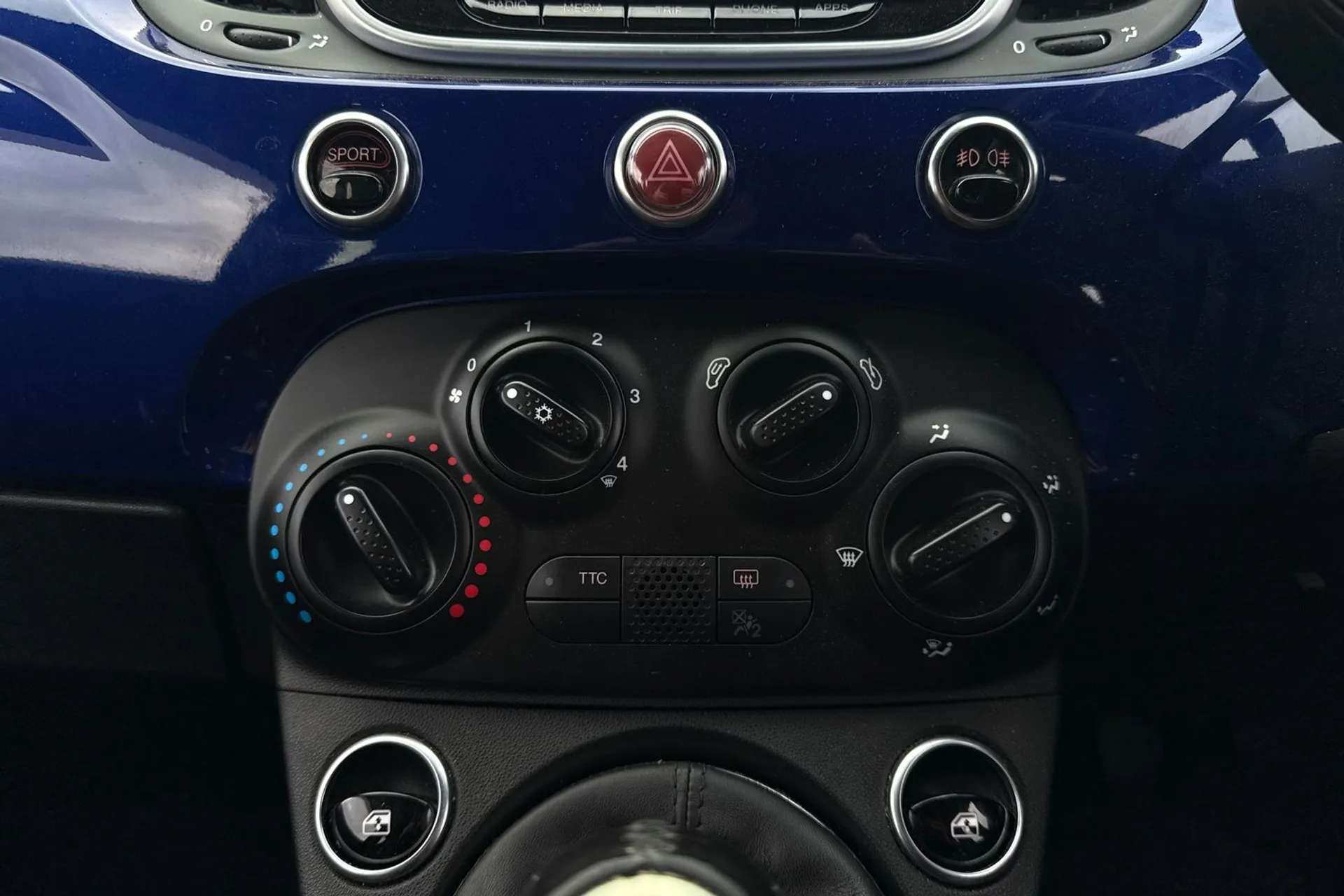 2017 ABARTH 595 2017 ABARTH 595