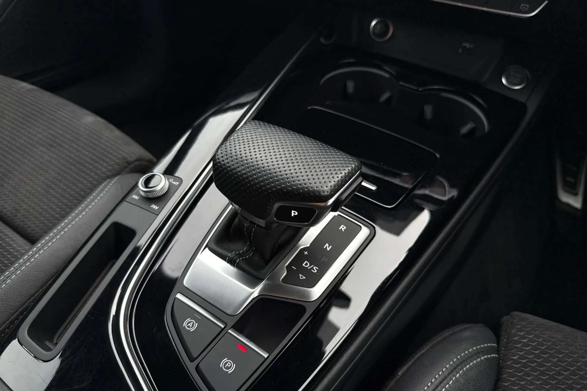 2021 AUDI A4 2021 AUDI A4