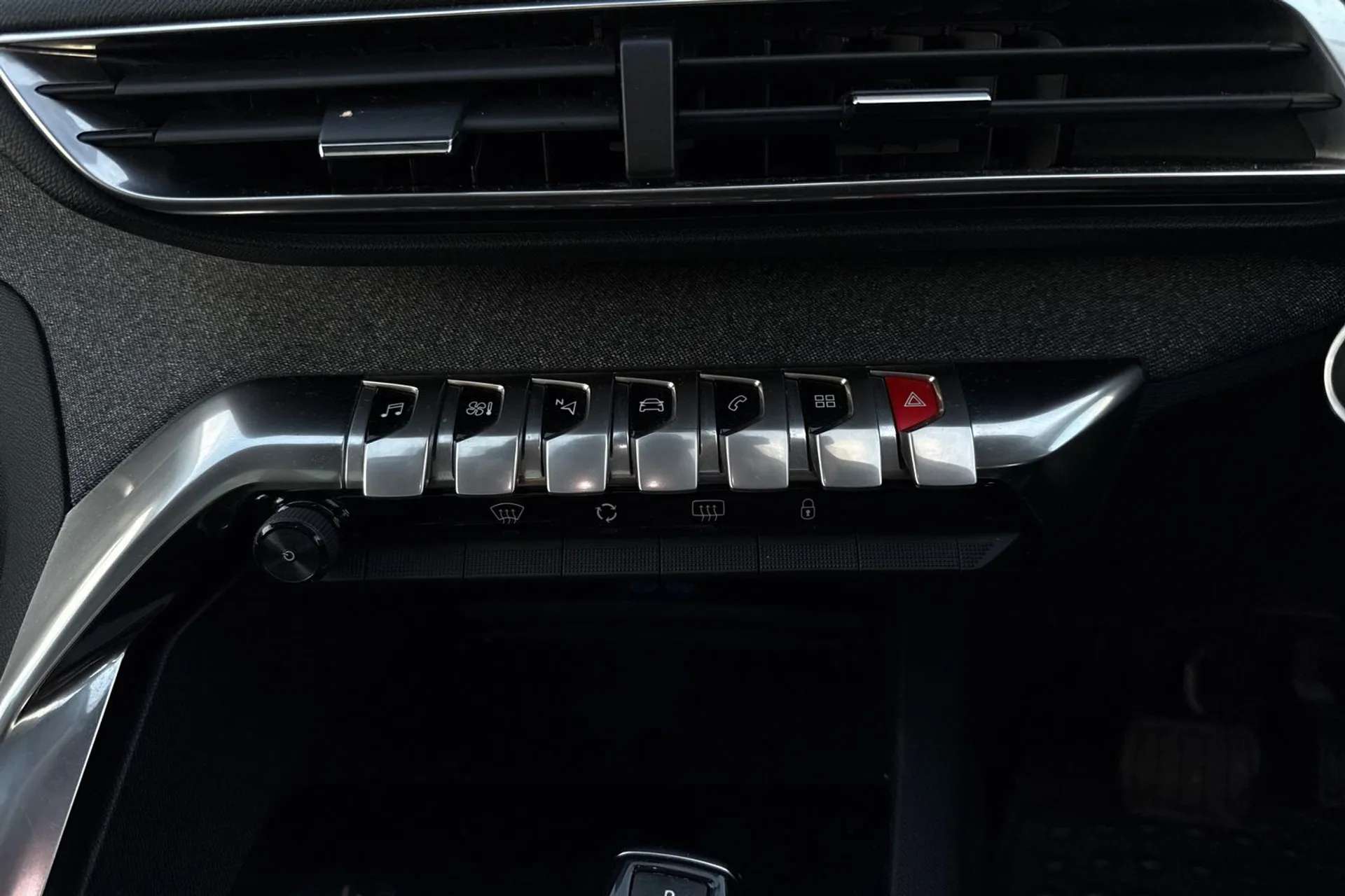 2018 PEUGEOT 5008 2018 PEUGEOT 5008