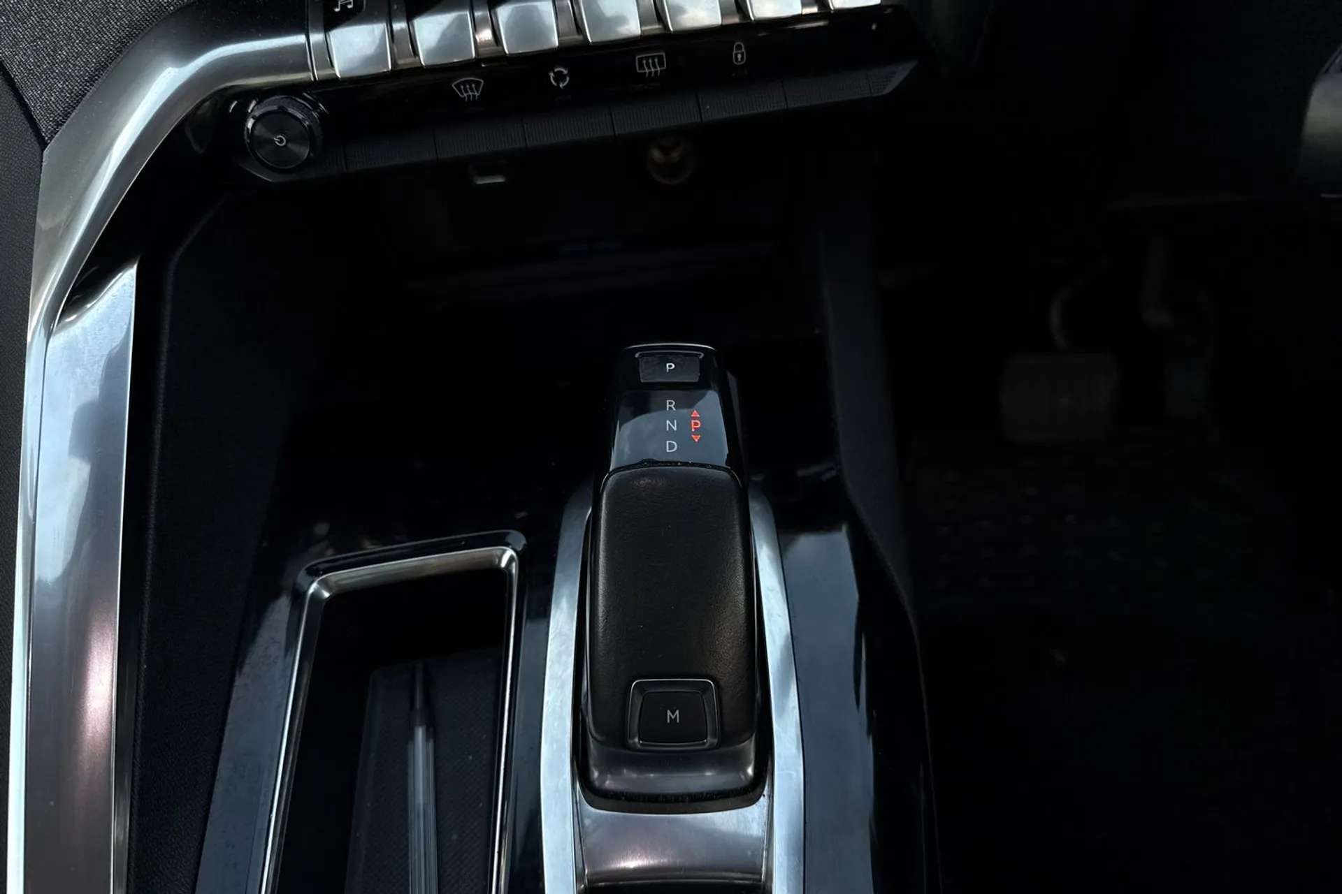 2018 PEUGEOT 5008 2018 PEUGEOT 5008