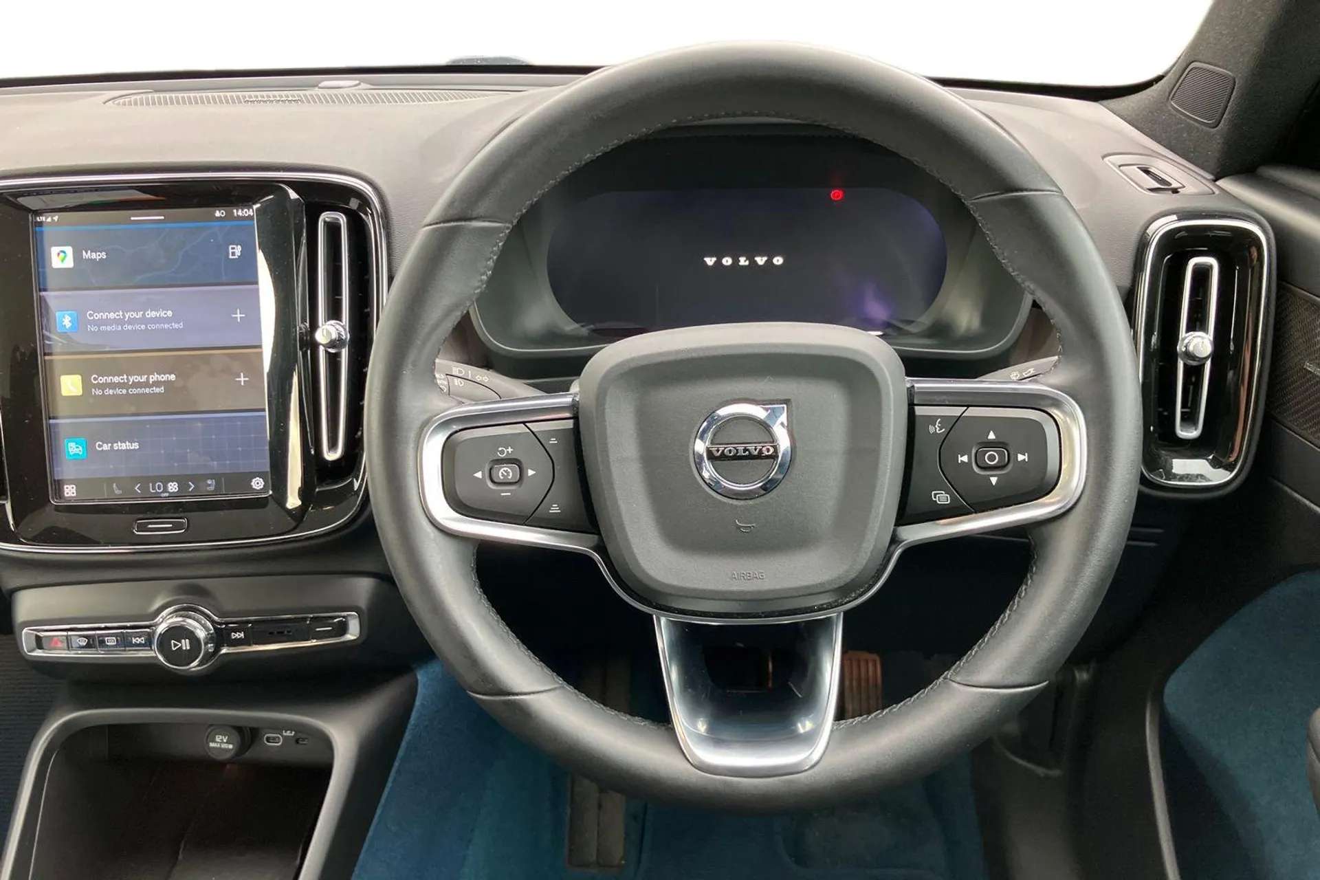 2022 VOLVO C40 2022 VOLVO C40