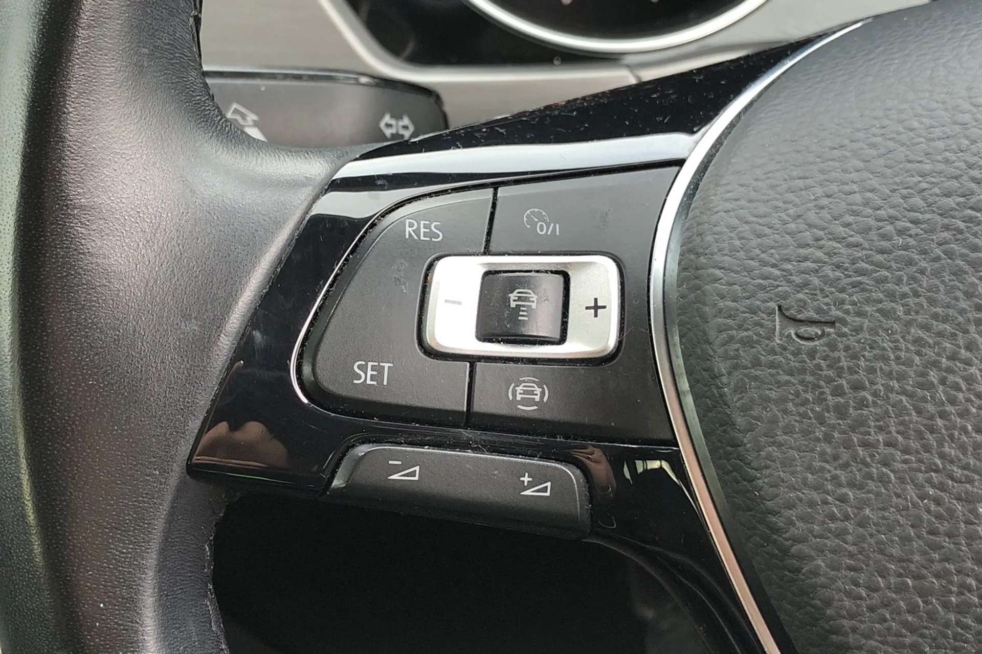 2021 VOLKSWAGEN TOURAN 2021 VOLKSWAGEN TOURAN