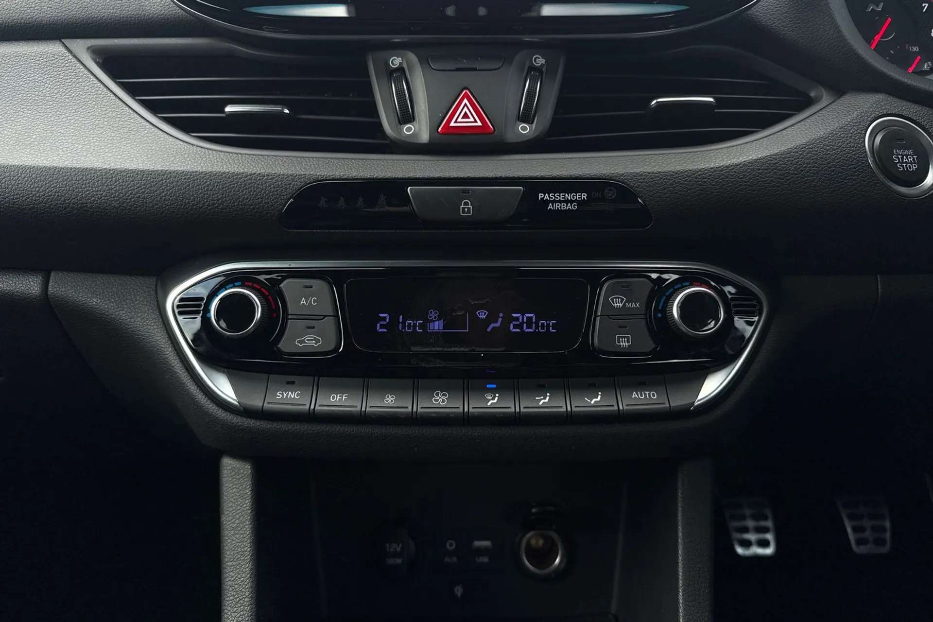 2019 HYUNDAI I30 FASTBACK 2019 HYUNDAI I30 FASTBACK