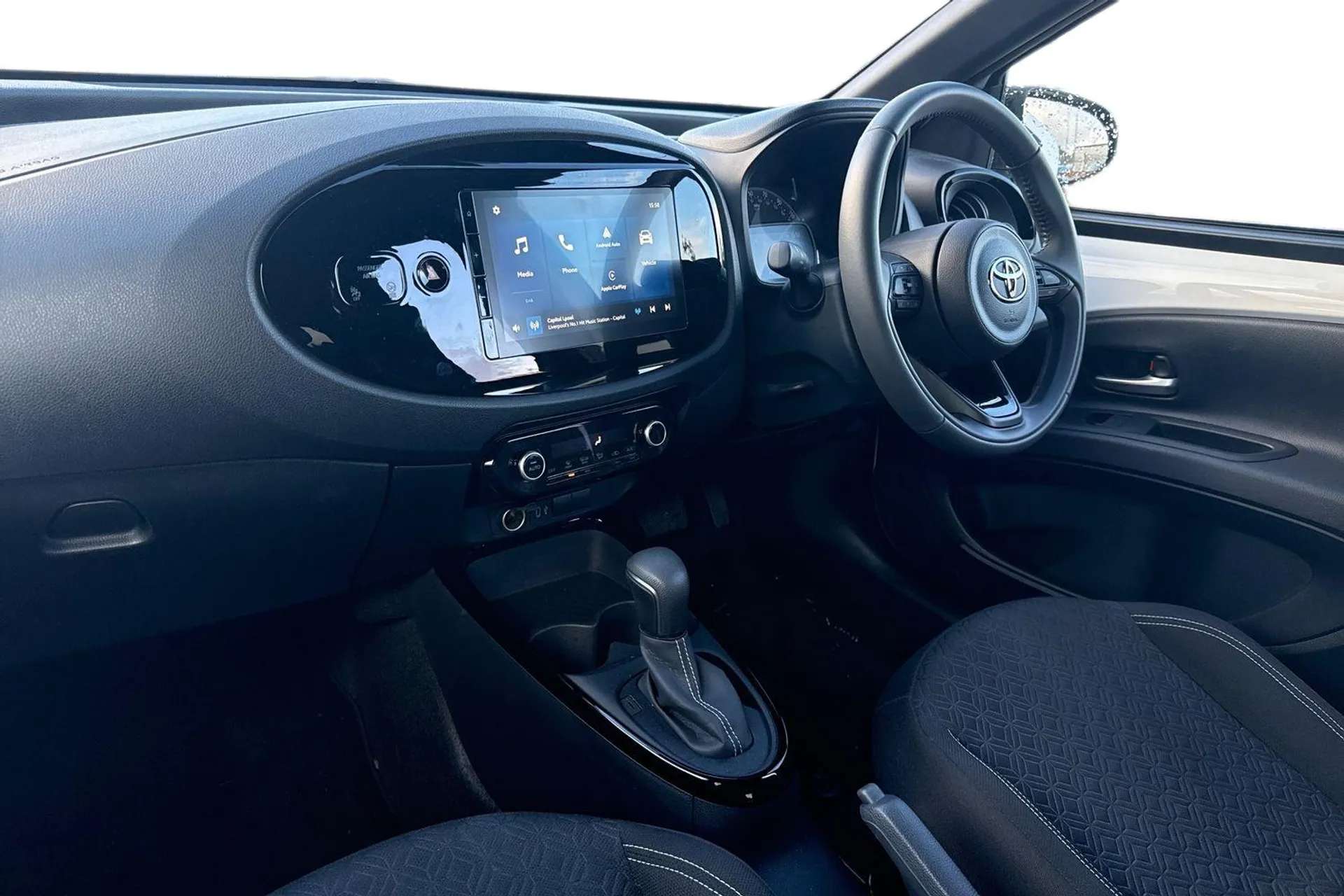 2024 TOYOTA AYGO X 2024 TOYOTA AYGO X