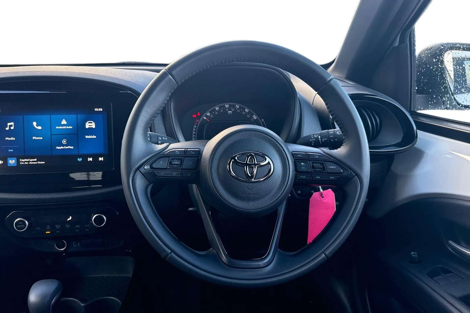 2024 TOYOTA AYGO X 2024 TOYOTA AYGO X