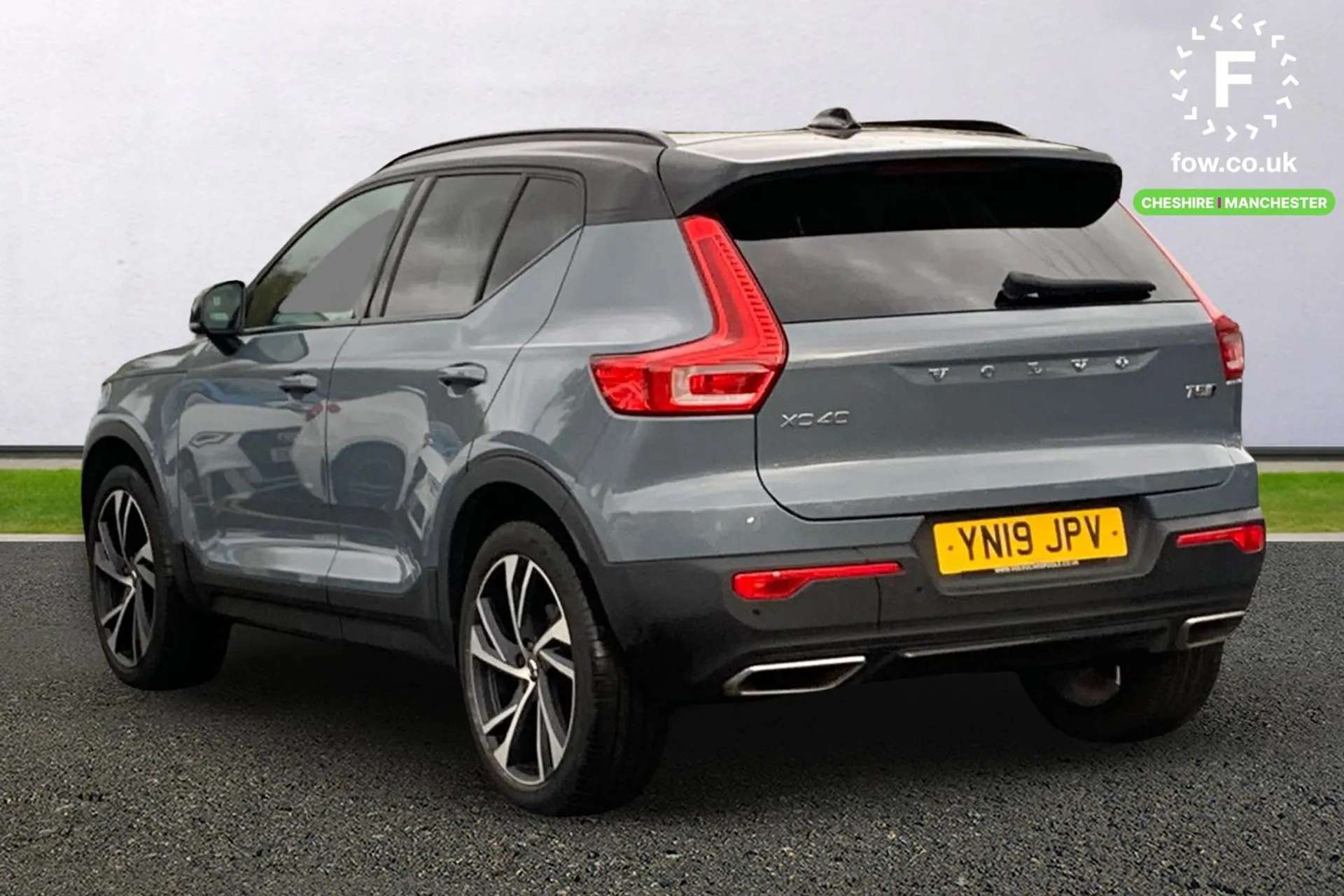 2019 VOLVO XC40 2019 VOLVO XC40