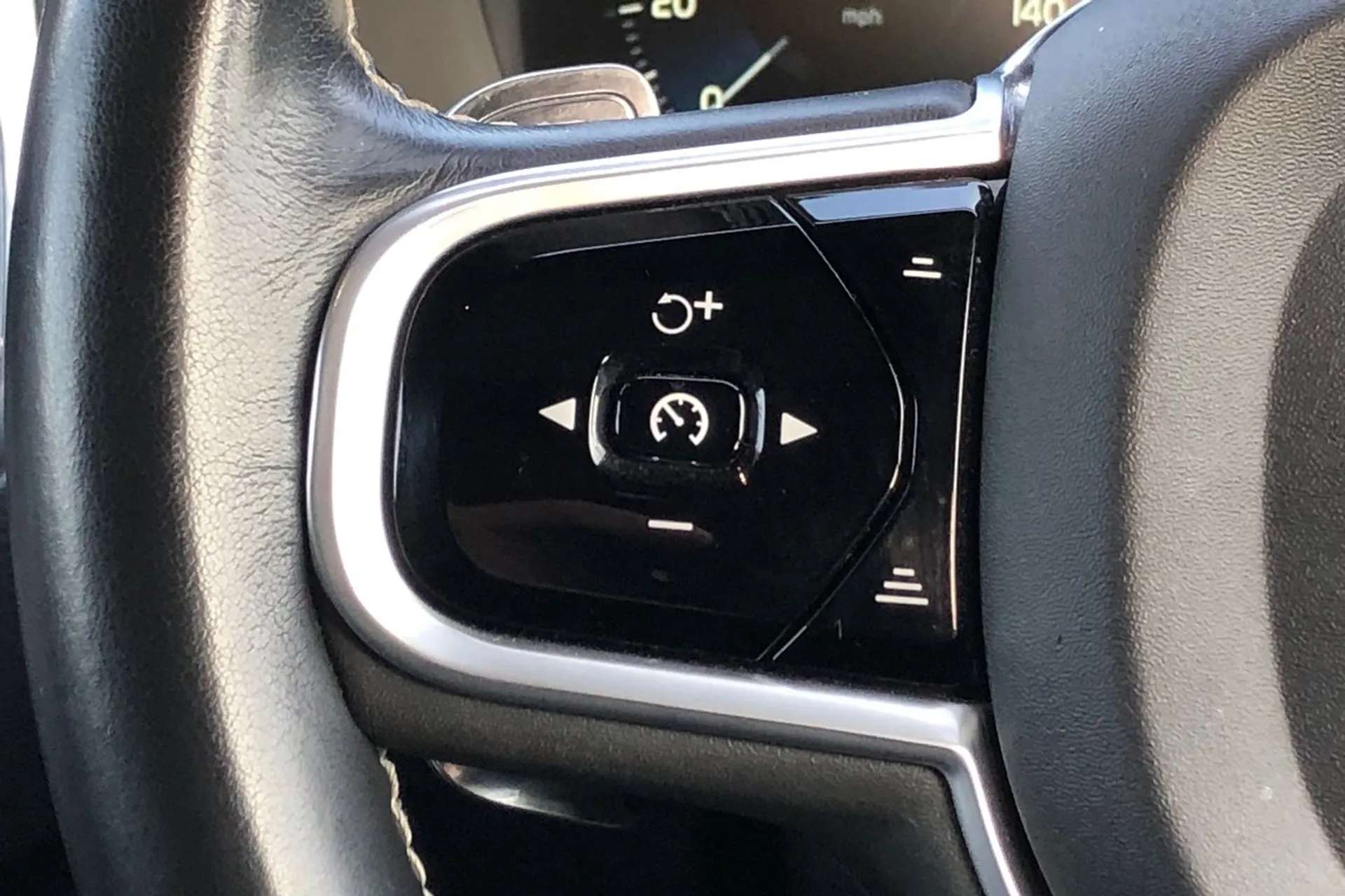 2019 VOLVO XC90 2019 VOLVO XC90