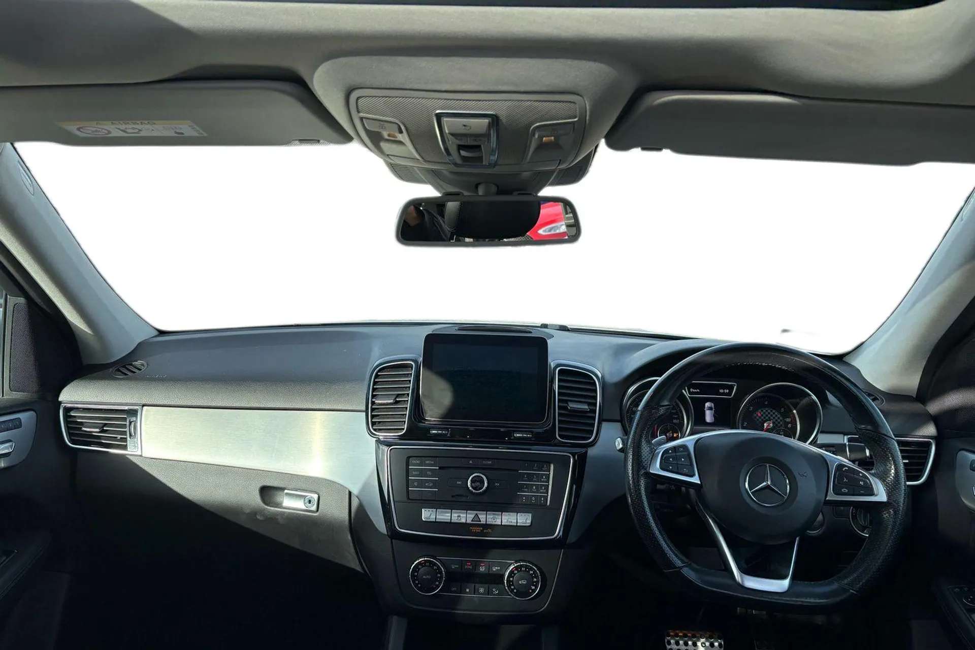 A 2017 MERCEDES-BENZ GLE GLE 250d 4Matic AMG Line Premium 5dr 9G-Tronic [ Memory package , Active park assist with parktronic system , Surround camera system , Heated front se A 2017 MERCEDES-BENZ GLE GLE 250d 4Matic AMG Line Premium 5dr 9G-Tronic [ Memory package , Active park assist with parktronic system , Surround camera system , Heated front se