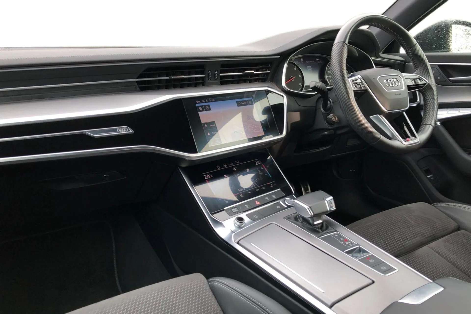 A 2019 AUDI A6 40 TDI S Line 5dr S Tronic [ LED Interior Ambient Lighting Pack , Audi parking system plus with front and rear sensors , Power operated tailgate , Aut A 2019 AUDI A6 40 TDI S Line 5dr S Tronic [ LED Interior Ambient Lighting Pack , Audi parking system plus with front and rear sensors , Power operated tailgate , Aut