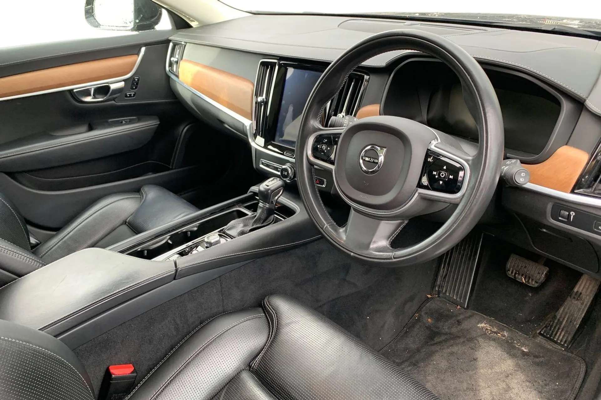 2019 VOLVO V90 2019 VOLVO V90