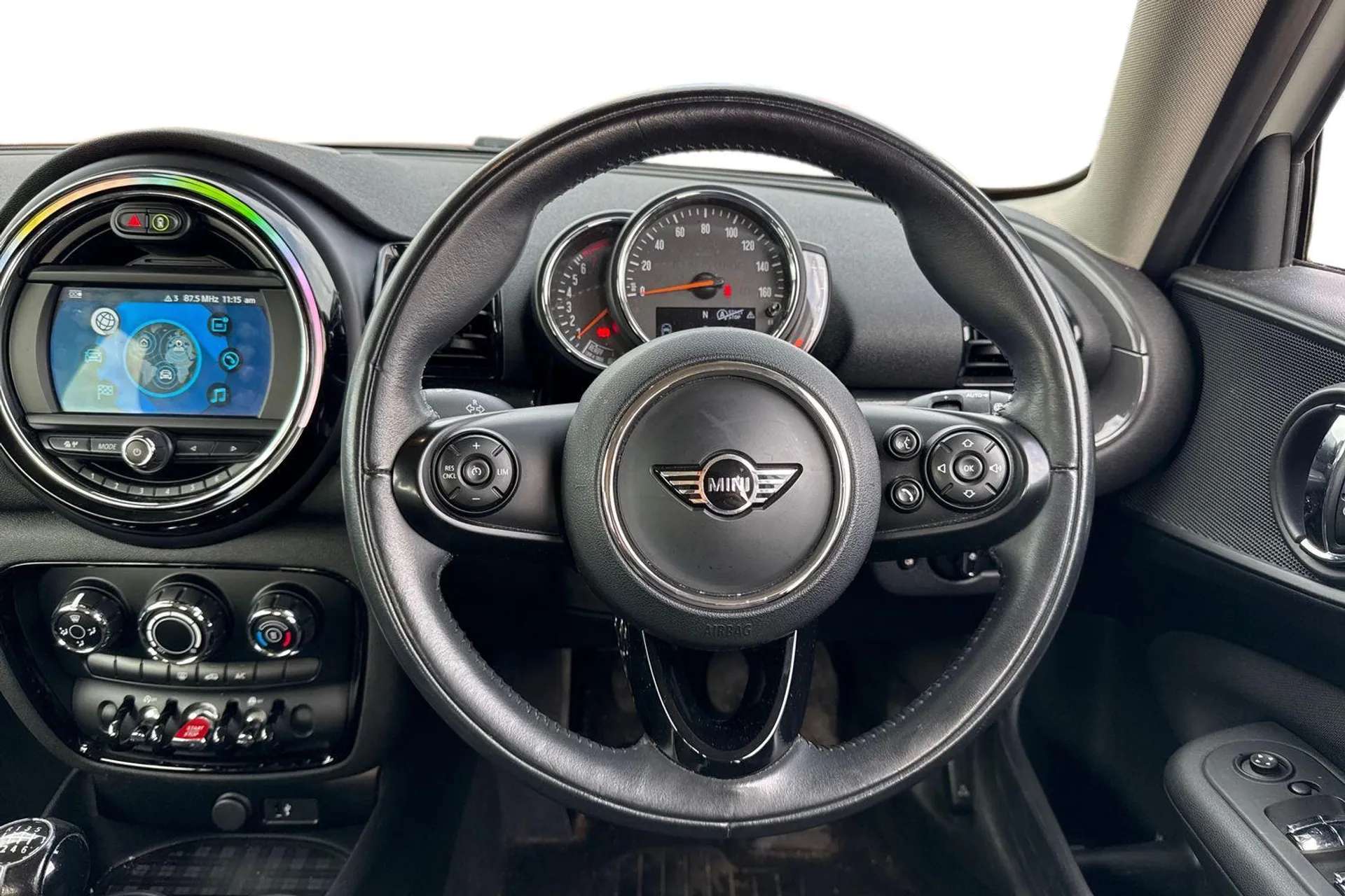 2018 MINI CLUBMAN 2018 MINI CLUBMAN