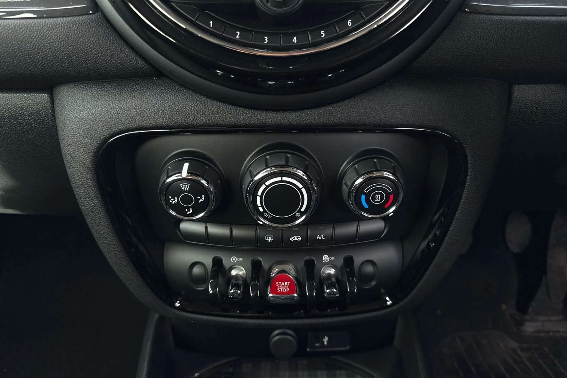 2018 MINI CLUBMAN 2018 MINI CLUBMAN