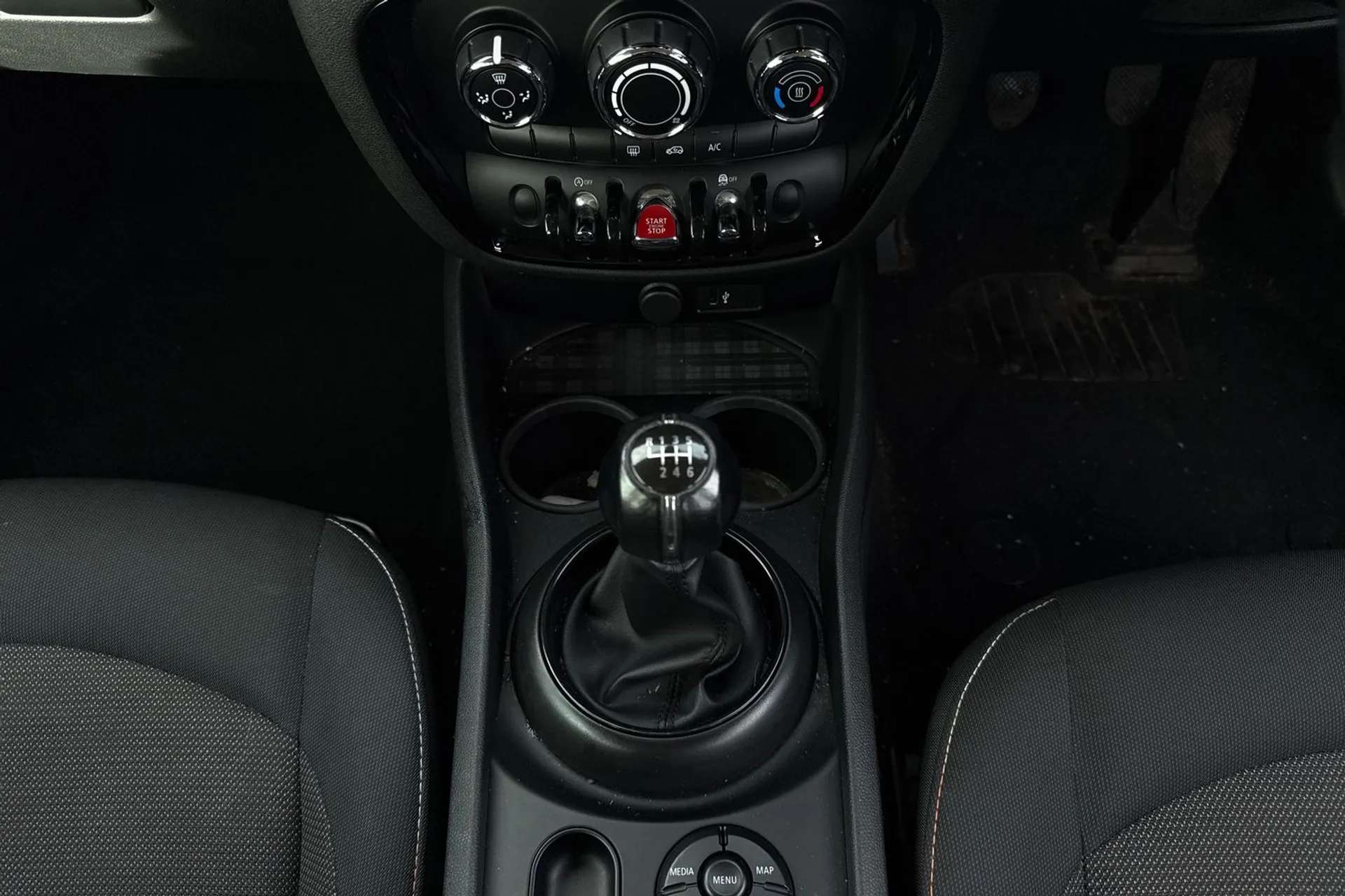 2018 MINI CLUBMAN 2018 MINI CLUBMAN