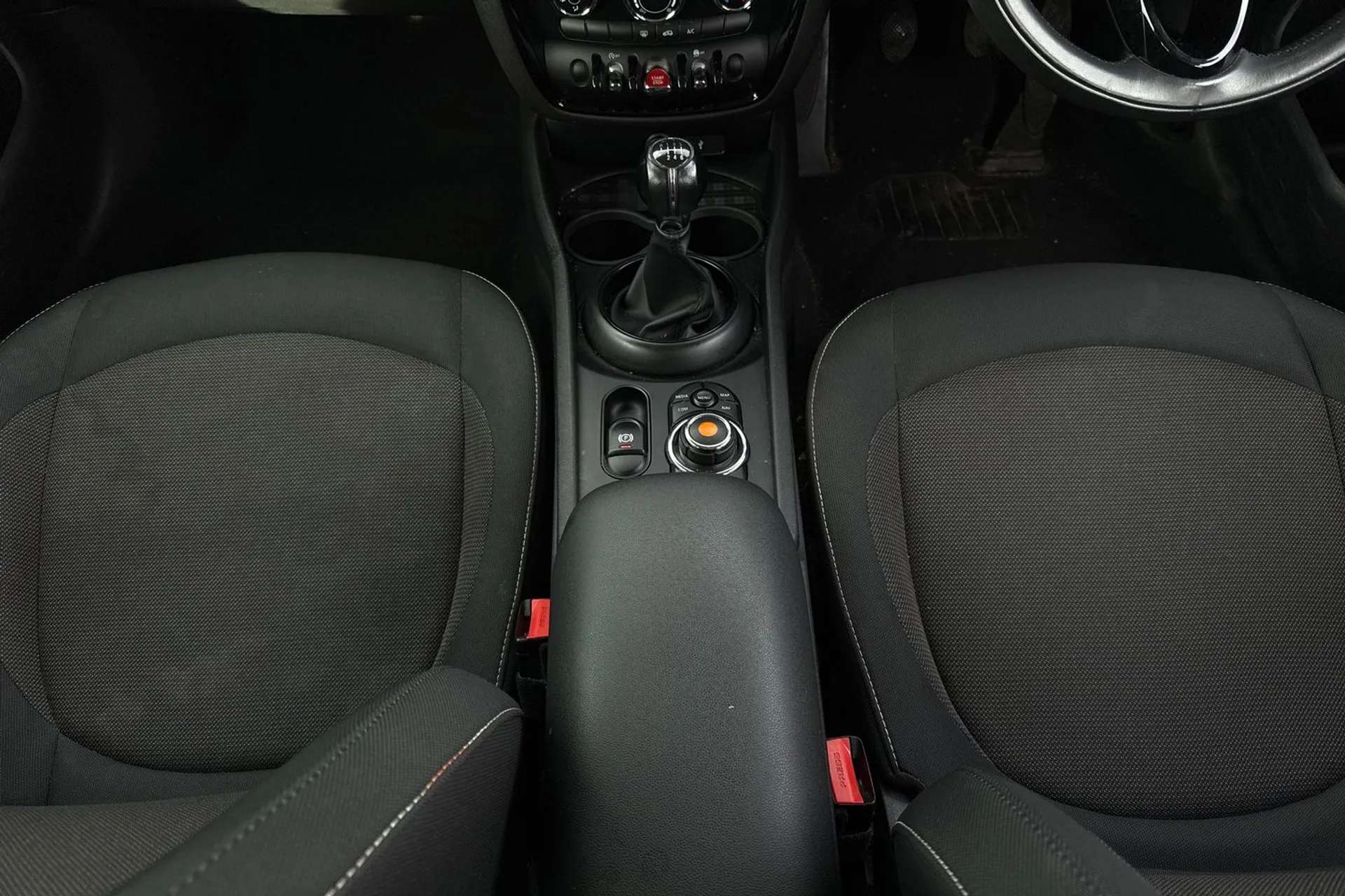 2018 MINI CLUBMAN 2018 MINI CLUBMAN