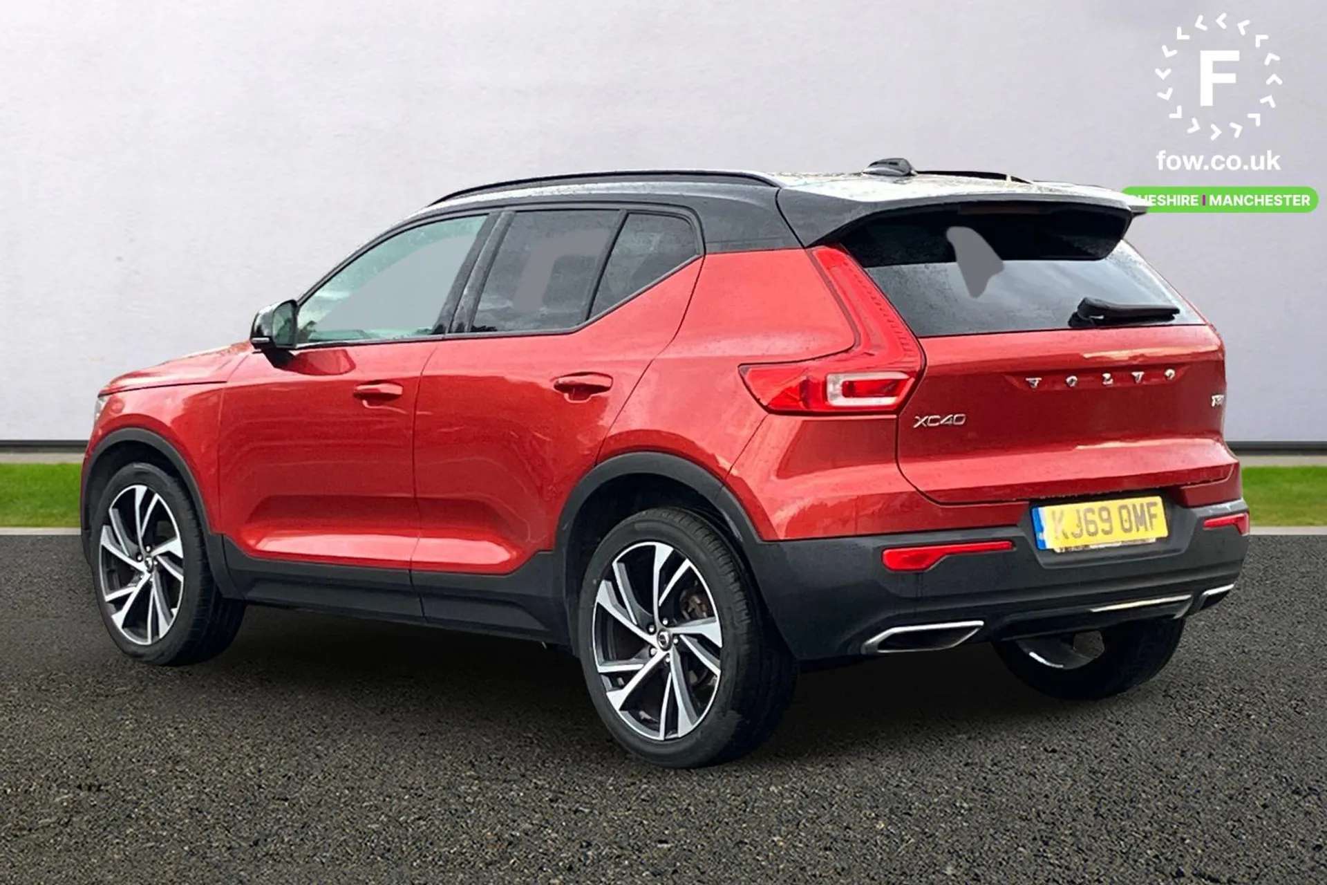 2020 VOLVO XC40 2020 VOLVO XC40