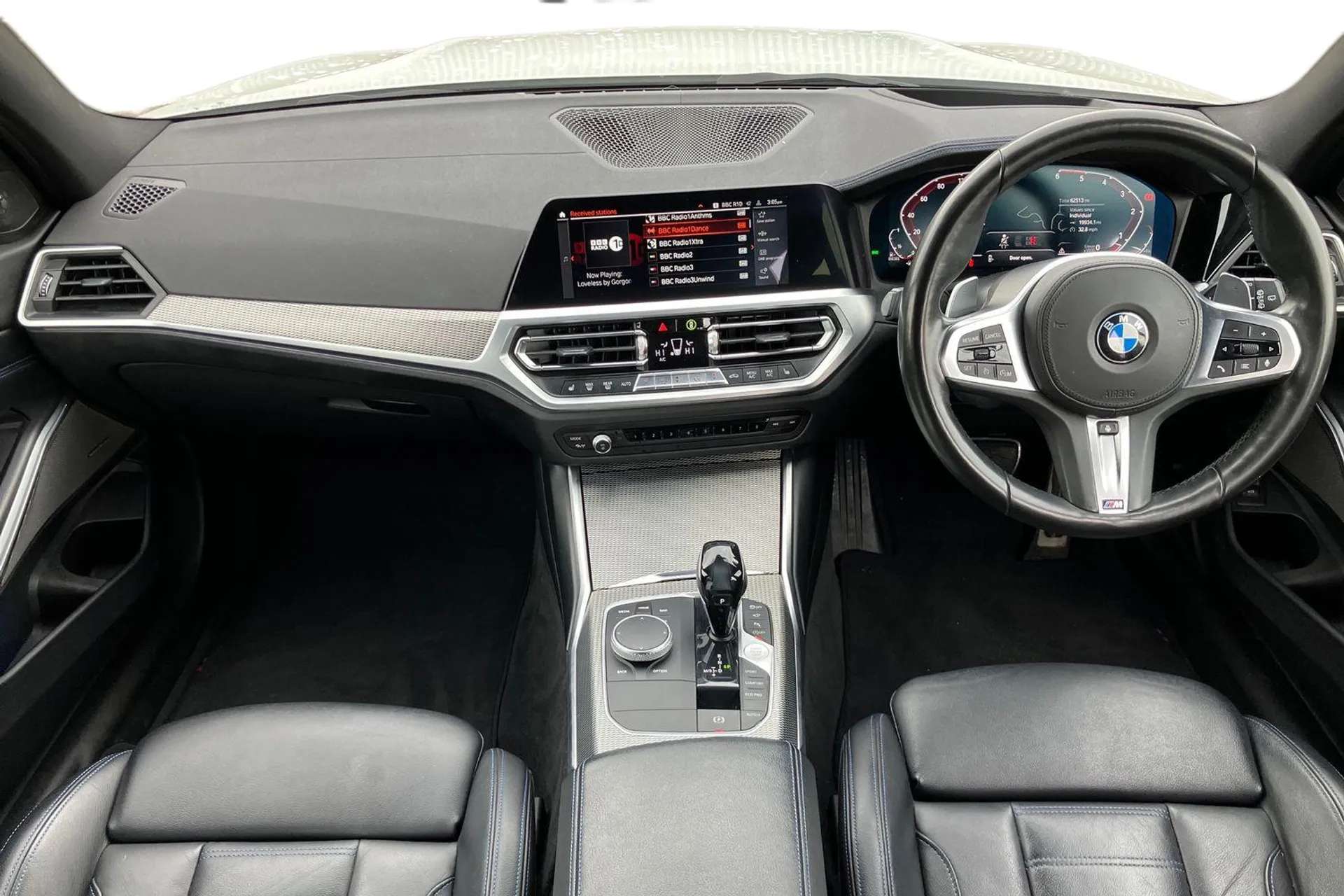 A 2019 BMW 3 SERIES 320d xDrive M Sport 5dr Step Auto [ Comfort access system , Steering wheel heating , Comfort Pack , Enhanced Bluetooth w/ Wireless Charging , Enhanced A 2019 BMW 3 SERIES 320d xDrive M Sport 5dr Step Auto [ Comfort access system , Steering wheel heating , Comfort Pack , Enhanced Bluetooth w/ Wireless Charging , Enhanced