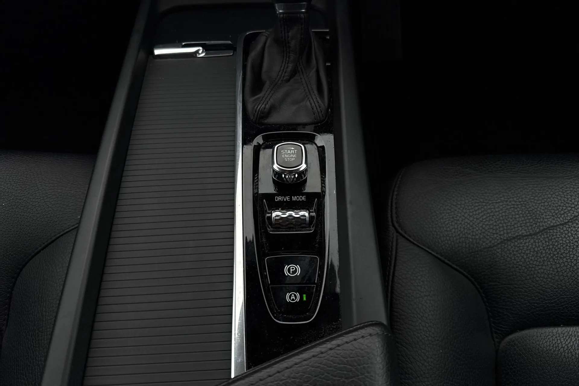 2019 VOLVO XC60 2019 VOLVO XC60