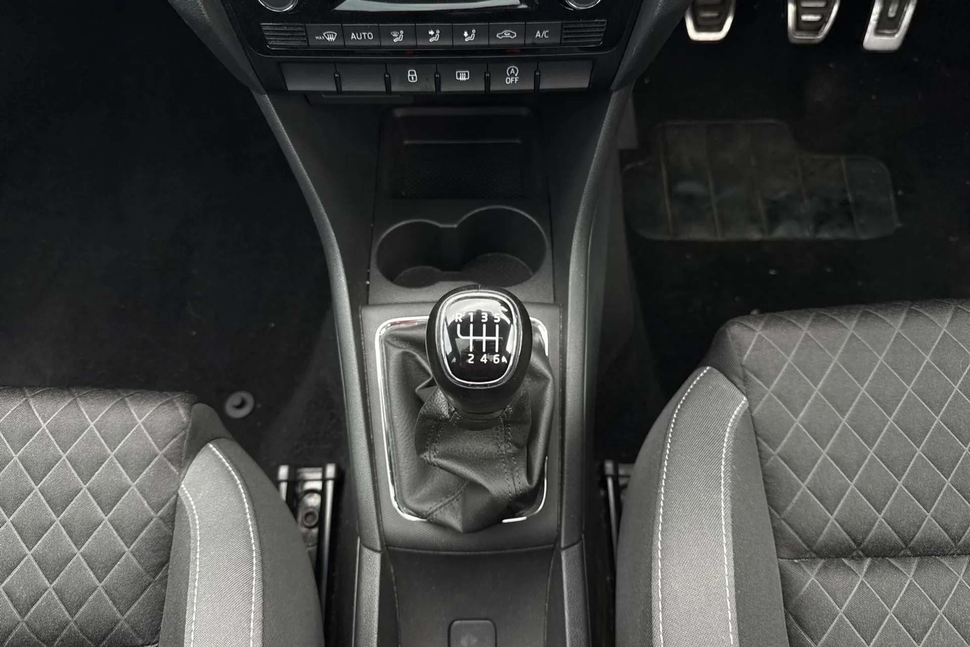 2019 SKODA RAPID SPACEBACK 2019 SKODA RAPID SPACEBACK