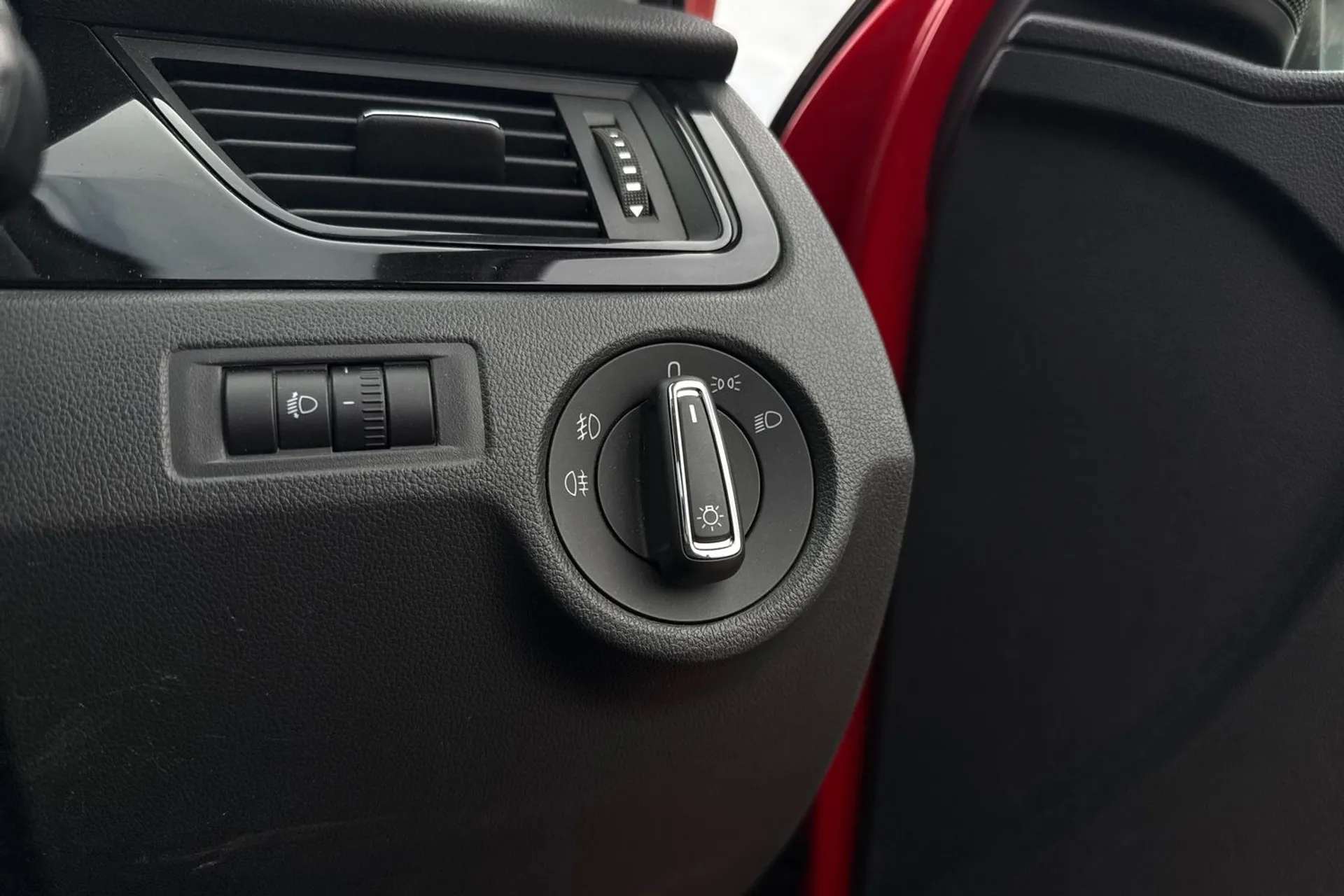 2019 SKODA RAPID SPACEBACK 2019 SKODA RAPID SPACEBACK