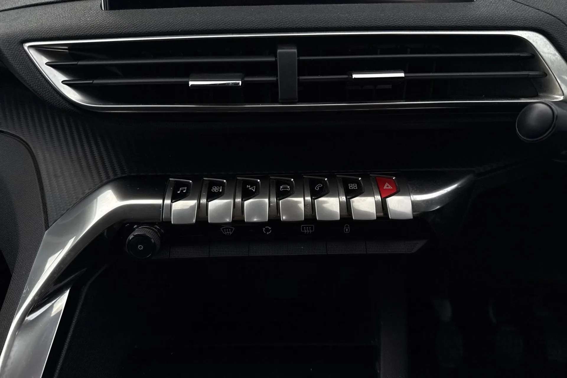 2018 PEUGEOT 3008 2018 PEUGEOT 3008