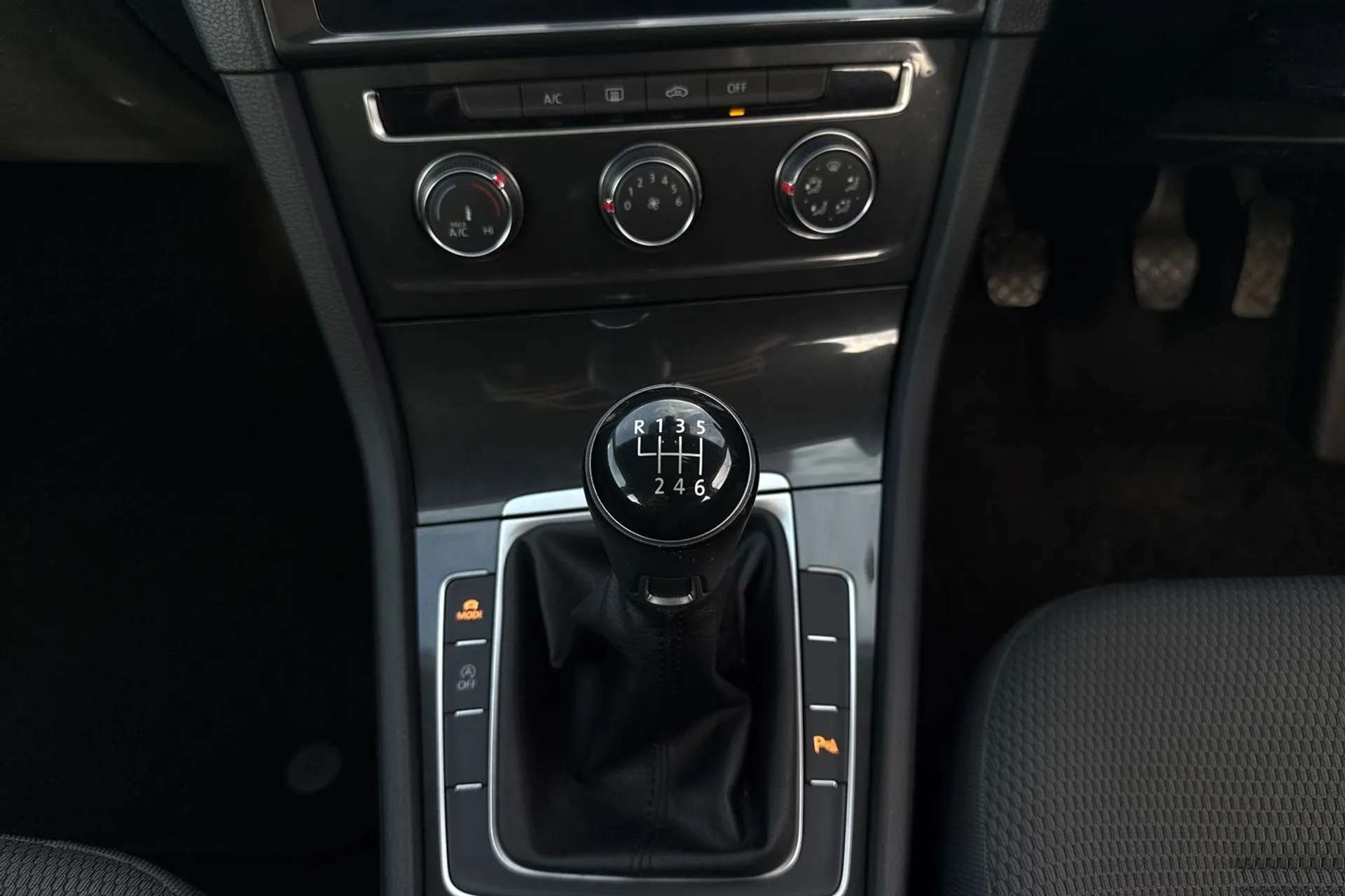 2018 VOLKSWAGEN GOLF 2018 VOLKSWAGEN GOLF