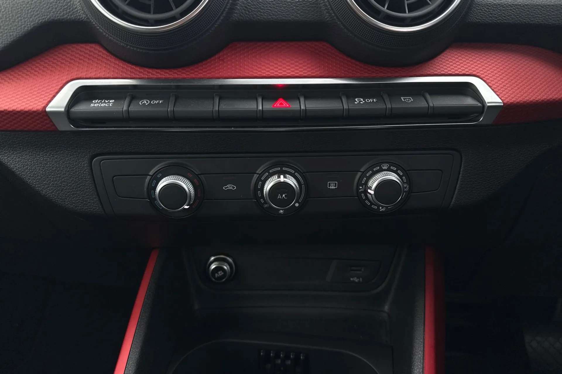 2020 AUDI Q2 2020 AUDI Q2