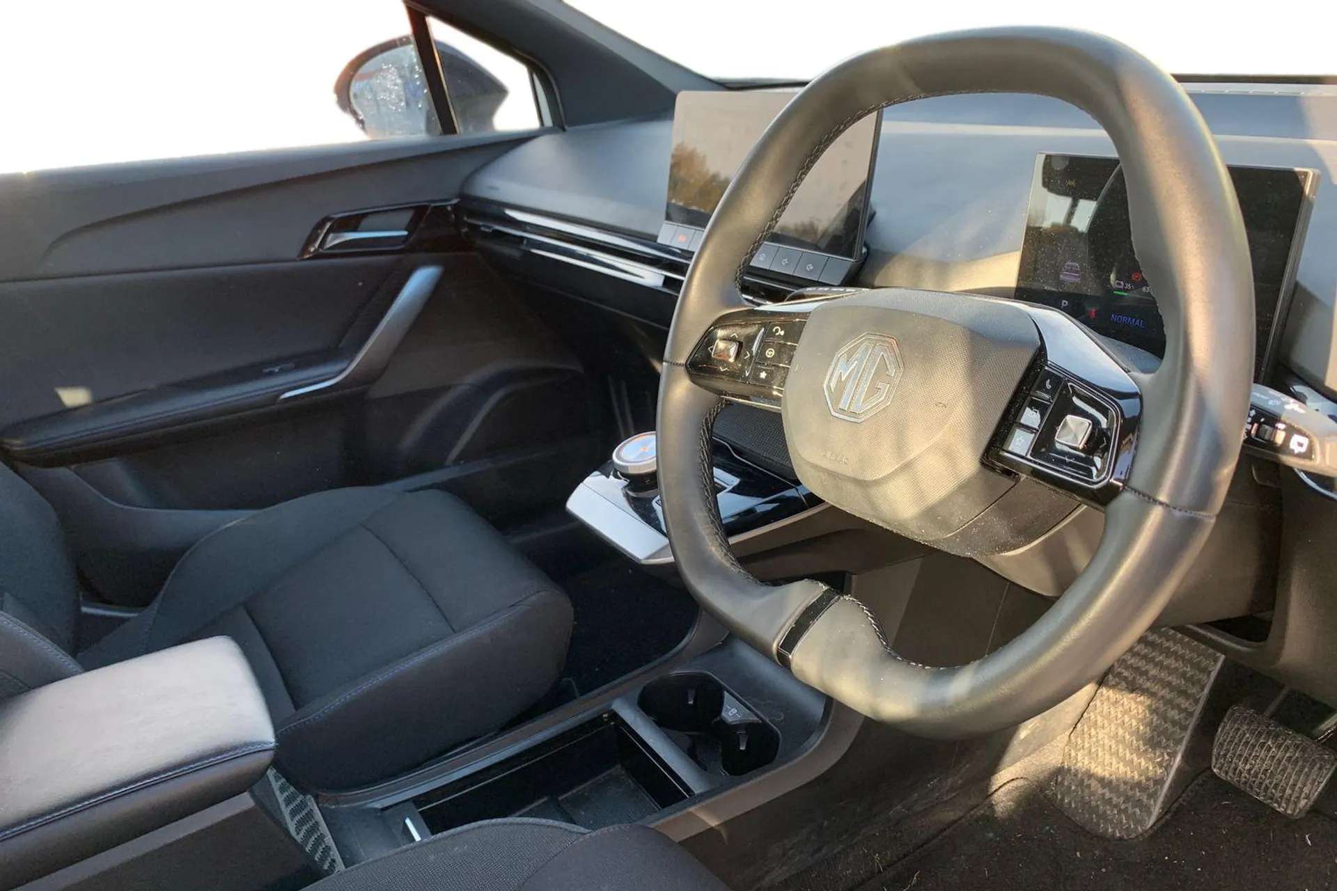 2024 MG MOTOR UK MG4 2024 MG MOTOR UK MG4