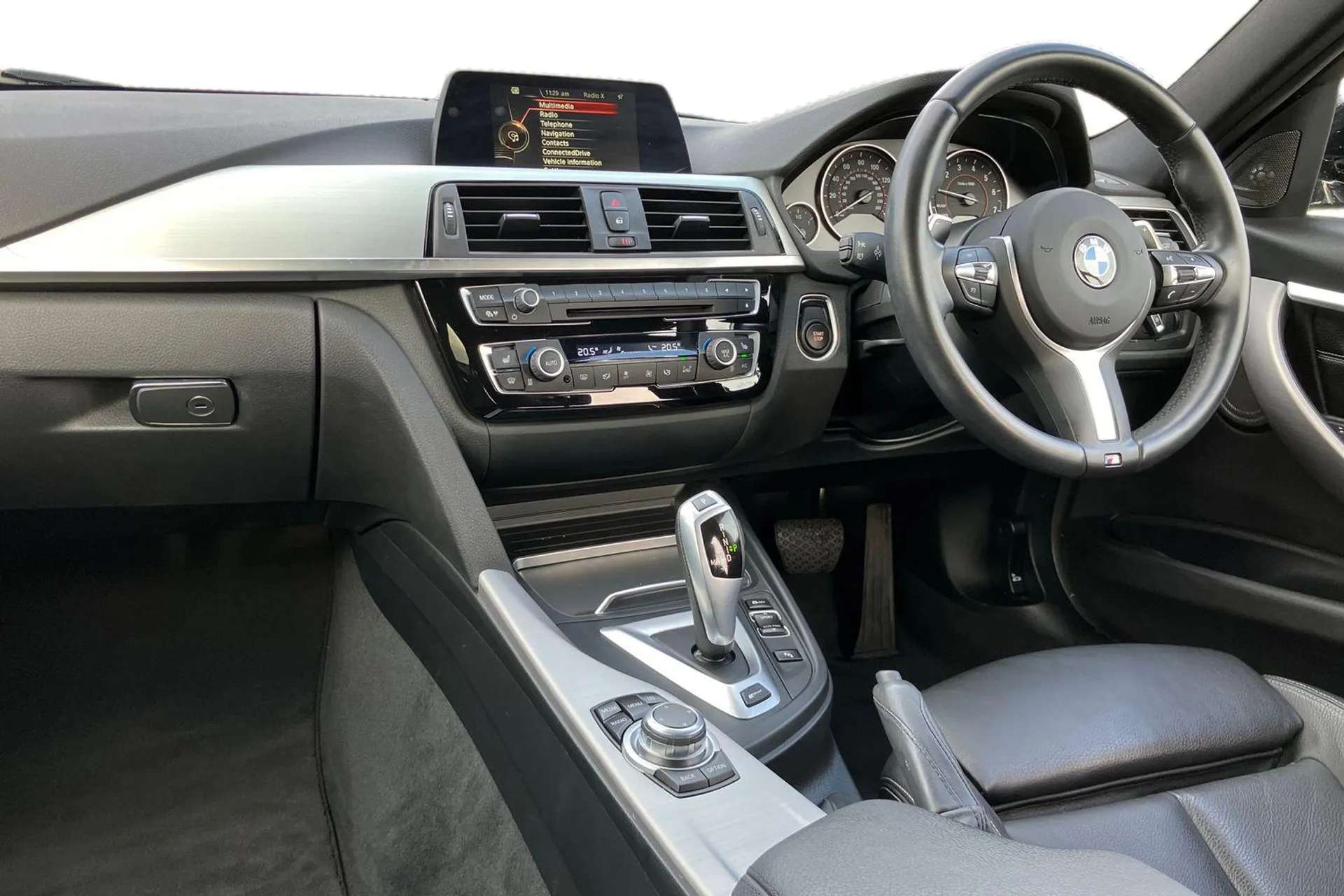 A 2017 BMW 3 SERIES 330e M Sport 4dr Step Auto [ 19in Alloy Wheels - M Star Spoke - 403M , Enhanced Bluetooth Telephone Preparation with USB Audio Interface and Voice Con A 2017 BMW 3 SERIES 330e M Sport 4dr Step Auto [ 19in Alloy Wheels - M Star Spoke - 403M , Enhanced Bluetooth Telephone Preparation with USB Audio Interface and Voice Con