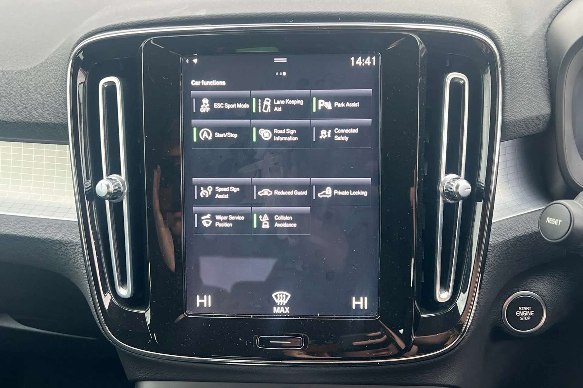 2021 VOLVO XC40 2021 VOLVO XC40