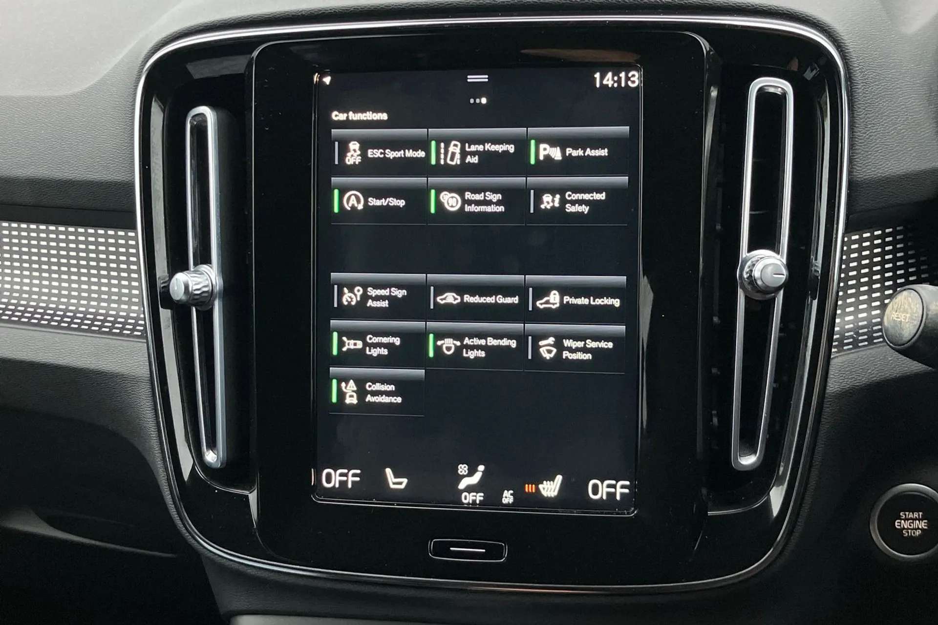 2021 VOLVO XC40 2021 VOLVO XC40