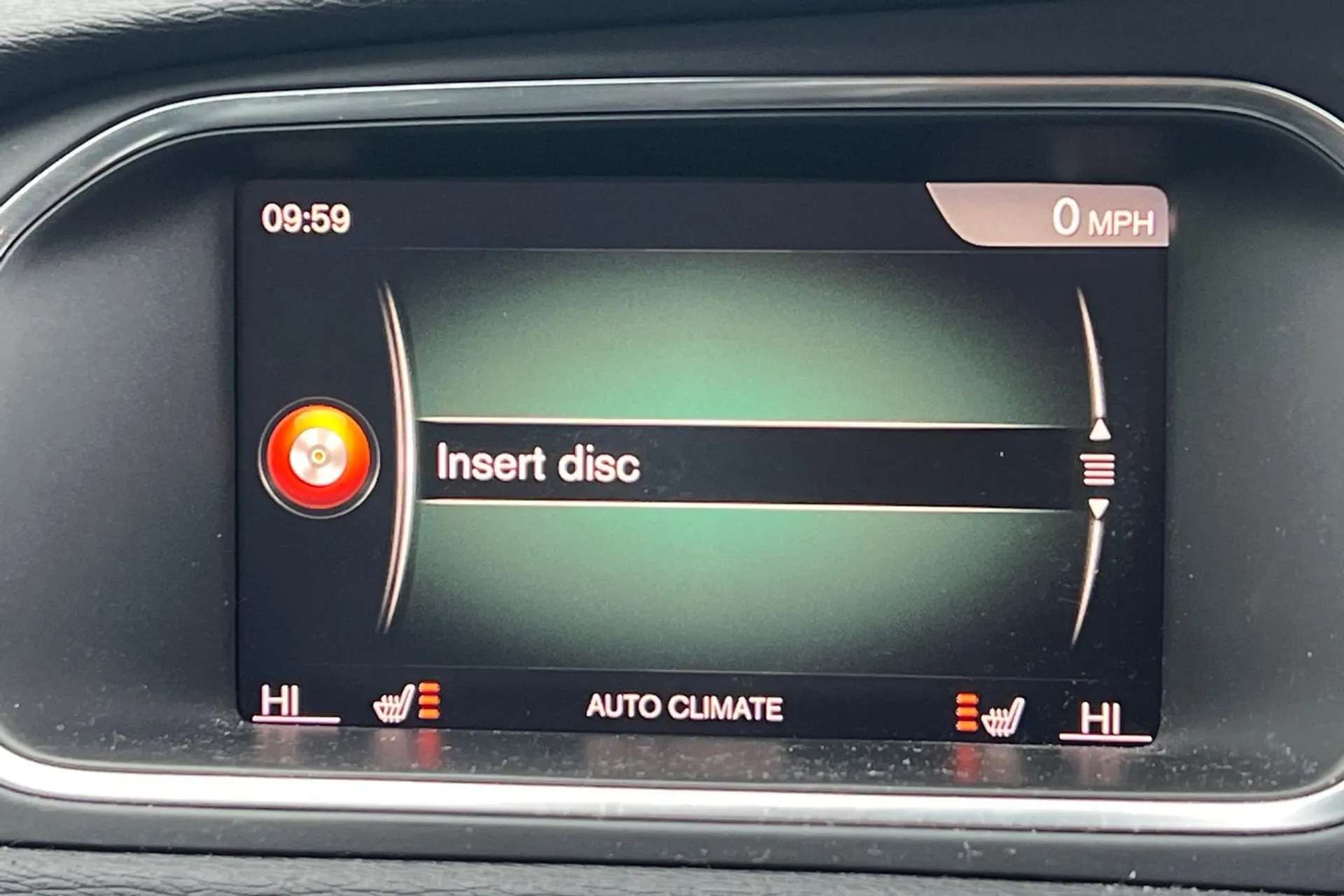 2018 VOLVO V40 2018 VOLVO V40