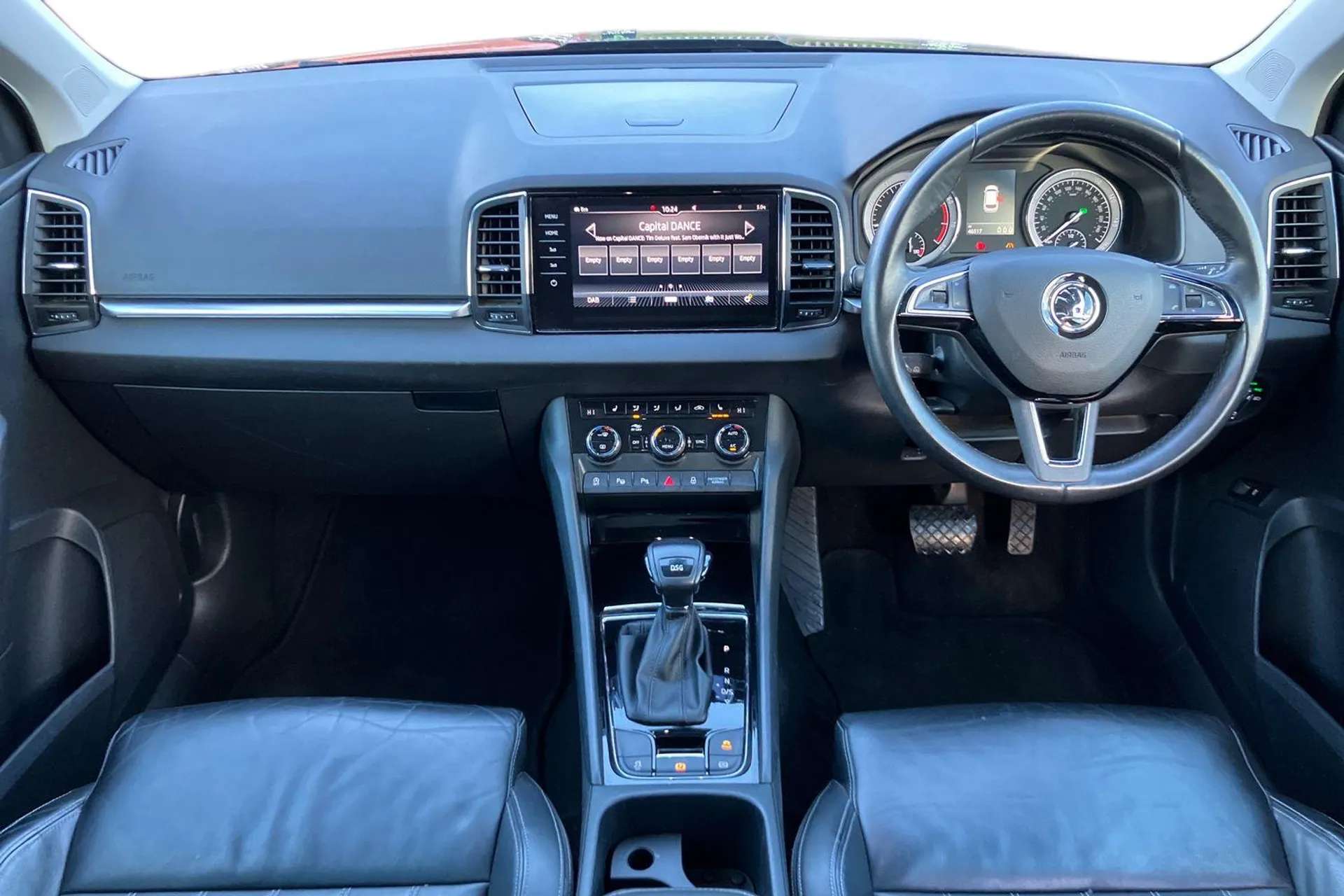 A 2018 SKODA KAROQ 1.5 TSI Edition 5dr DSG [ Scuff plates in door sills , Assistance Package 1 , Park assist , Auto light assist including automatic high beam lights, au A 2018 SKODA KAROQ 1.5 TSI Edition 5dr DSG [ Scuff plates in door sills , Assistance Package 1 , Park assist , Auto light assist including automatic high beam lights, au