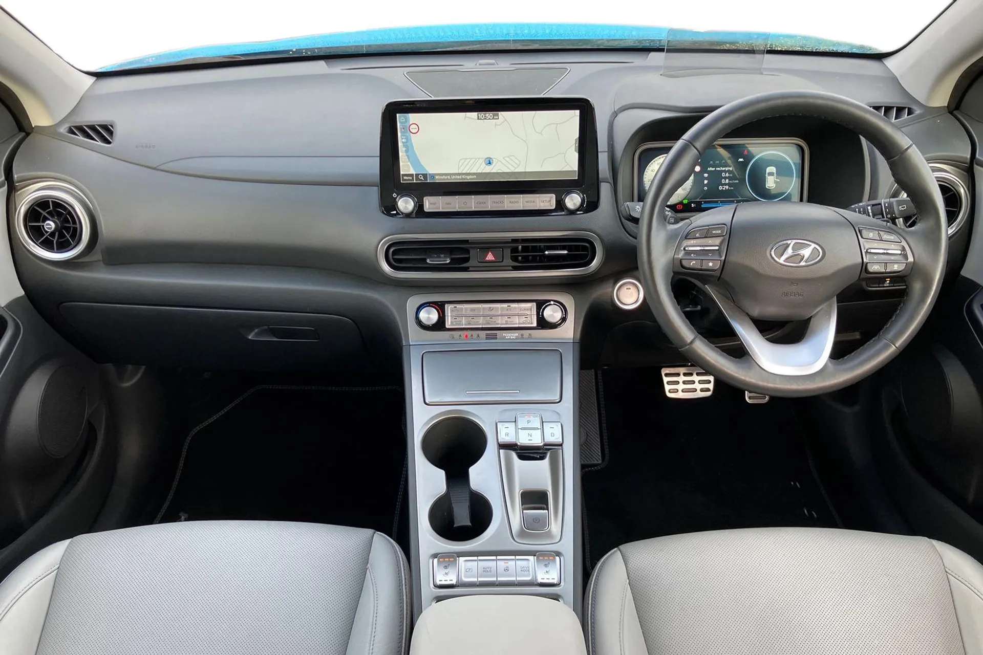 A 2023 HYUNDAI KONA 150kW Ultimate 64kWh 5dr Auto [ Heated front seats , 17" Alloys wheels , Wireless phone charging pad , Parking system with rear camera and guidance sy A 2023 HYUNDAI KONA 150kW Ultimate 64kWh 5dr Auto [ Heated front seats , 17" Alloys wheels , Wireless phone charging pad , Parking system with rear camera and guidance sy