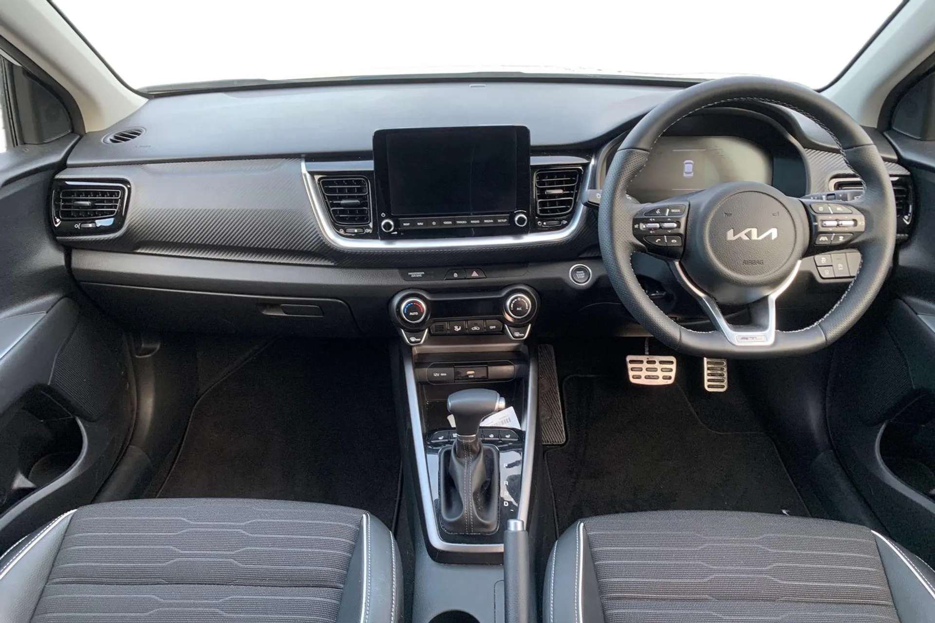 A 2025 KIA STONIC 1.0T GDi 48V 98 GT-Line S 5dr DCT [ 17" GT-Line alloy wheels , Blind spot collision warning , Front parking sensors , Rear parking sensors , Reversing A 2025 KIA STONIC 1.0T GDi 48V 98 GT-Line S 5dr DCT [ 17" GT-Line alloy wheels , Blind spot collision warning , Front parking sensors , Rear parking sensors , Reversing