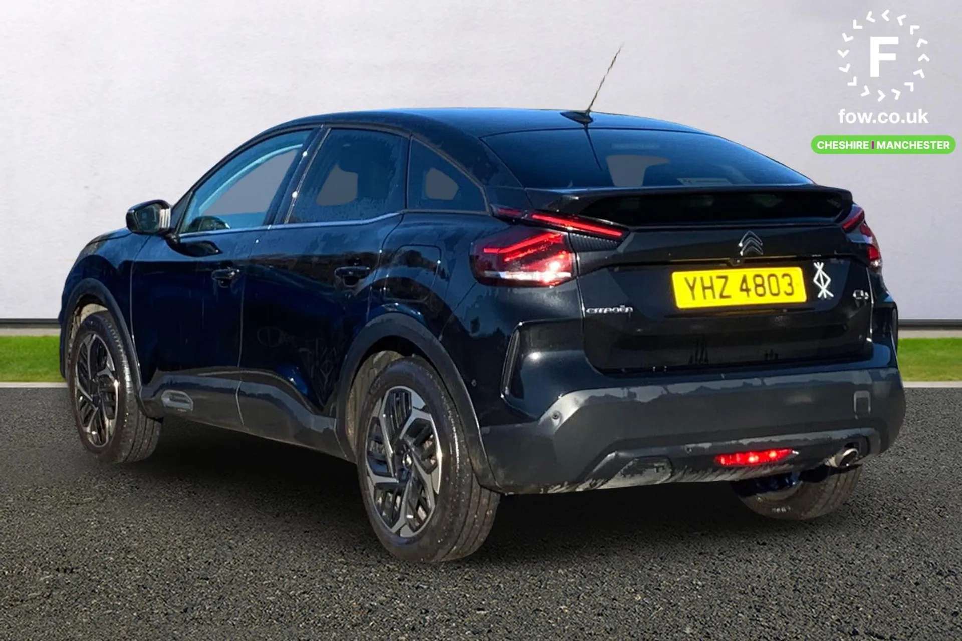 A 2021 CITROEN C4 1.5 BlueHDi Shine 5dr [ Hill start assist , Driver's head-up display , Bluetooth telephone and audio streaming , Safety pack plus , High level acousti A 2021 CITROEN C4 1.5 BlueHDi Shine 5dr [ Hill start assist , Driver's head-up display , Bluetooth telephone and audio streaming , Safety pack plus , High level acousti