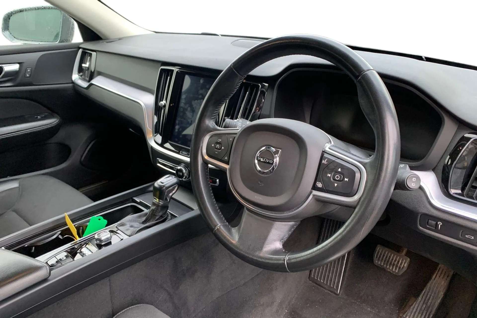 2019 VOLVO V60 2019 VOLVO V60