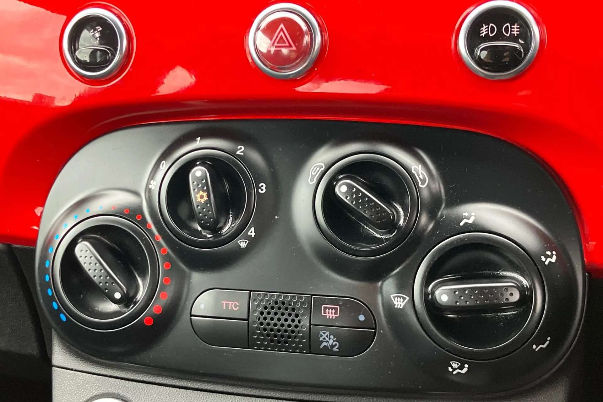 2022 ABARTH 595 2022 ABARTH 595