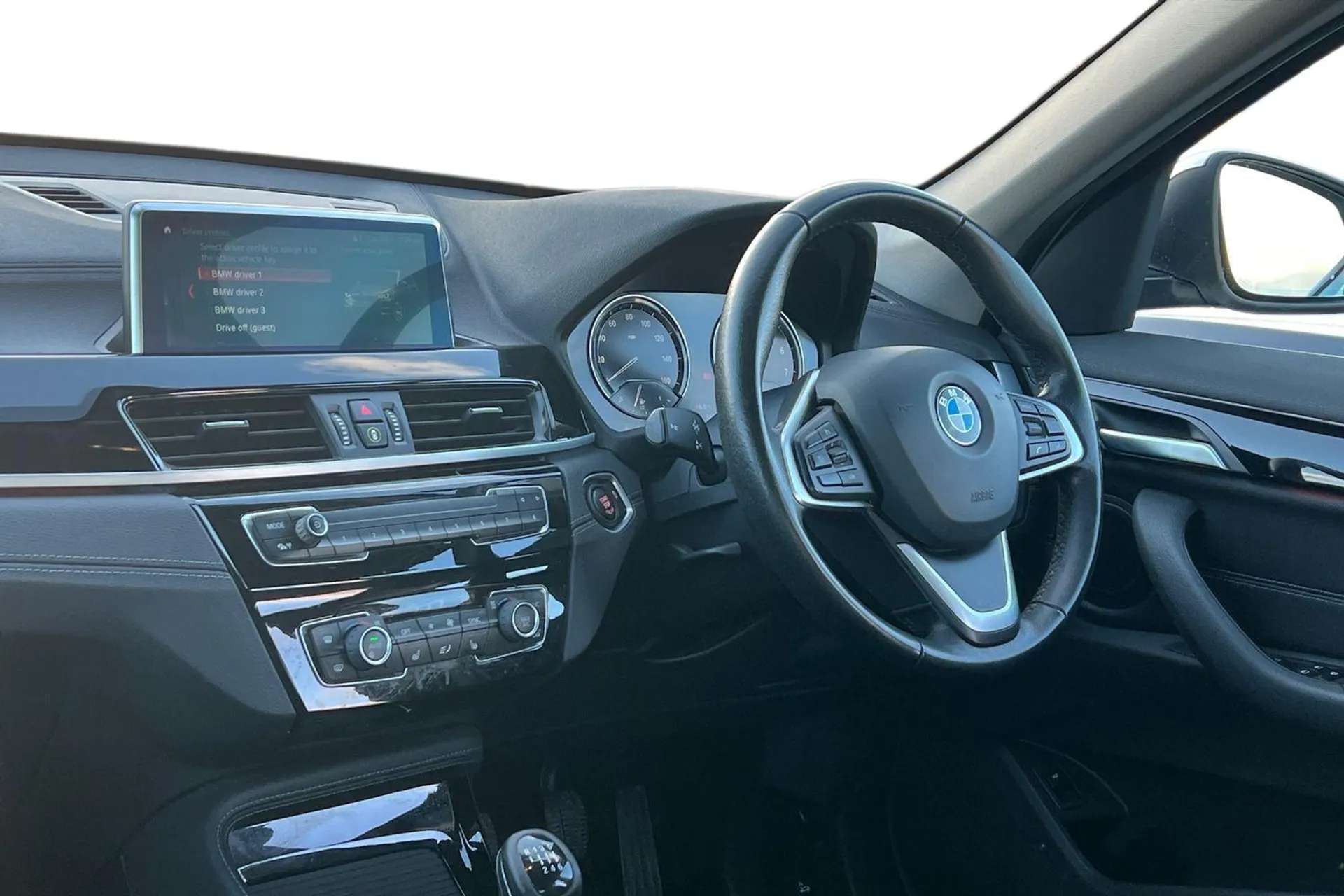 A 2021 BMW X1 sDrive 18i xLine 5dr [Extended lights pack, Extended storage package, Real time traffic information, Integrated hard drive with map data updates via U A 2021 BMW X1 sDrive 18i xLine 5dr [Extended lights pack, Extended storage package, Real time traffic information, Integrated hard drive with map data updates via U