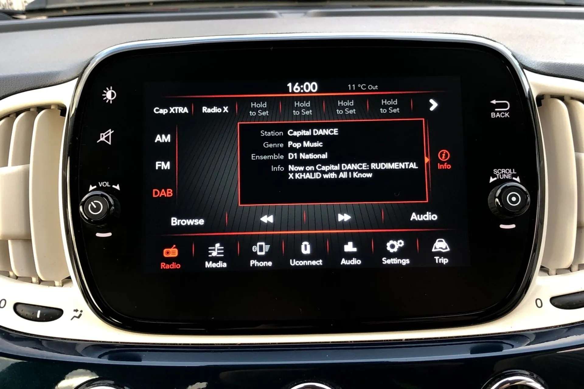 2021 FIAT 500 2021 FIAT 500