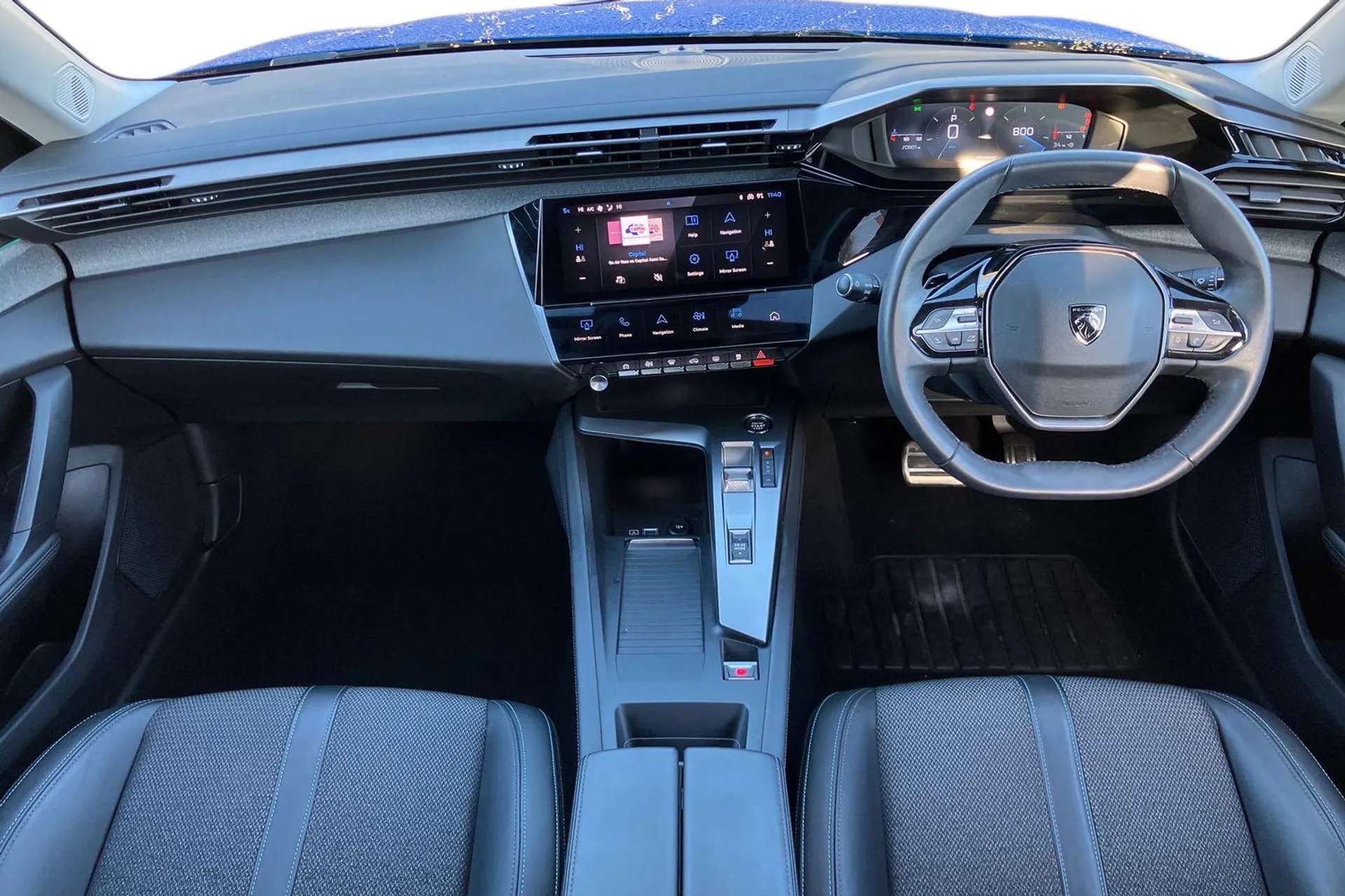 A 2022 PEUGEOT 308 1.5 BlueHDi Allure 5dr EAT8 [ Front and rear parking sensors , Visibility pack with automatic magic wash windscreen wipers , 17" Calgary diamond cut a A 2022 PEUGEOT 308 1.5 BlueHDi Allure 5dr EAT8 [ Front and rear parking sensors , Visibility pack with automatic magic wash windscreen wipers , 17" Calgary diamond cut a