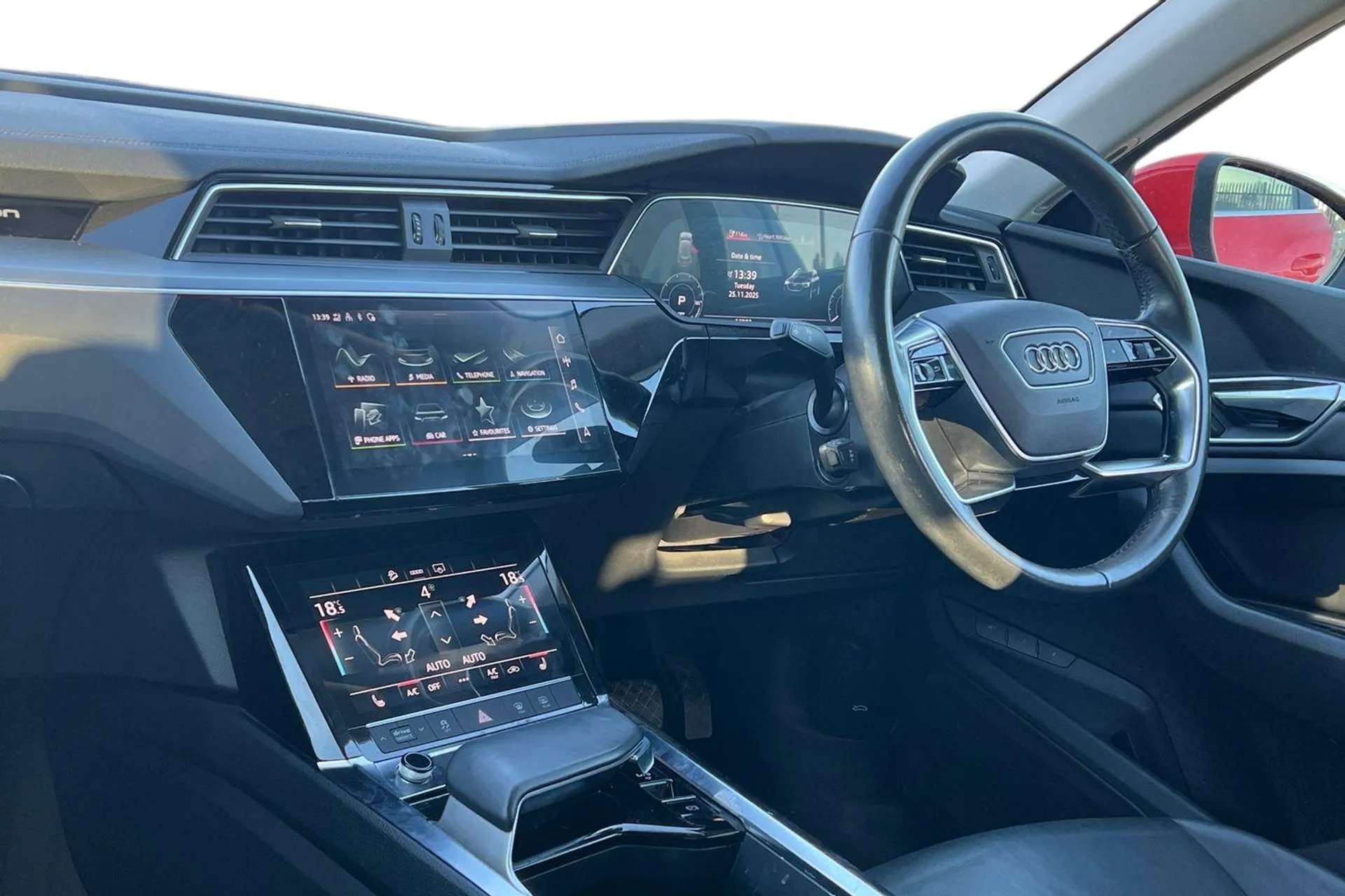 2021 AUDI E-TRON 2021 AUDI E-TRON