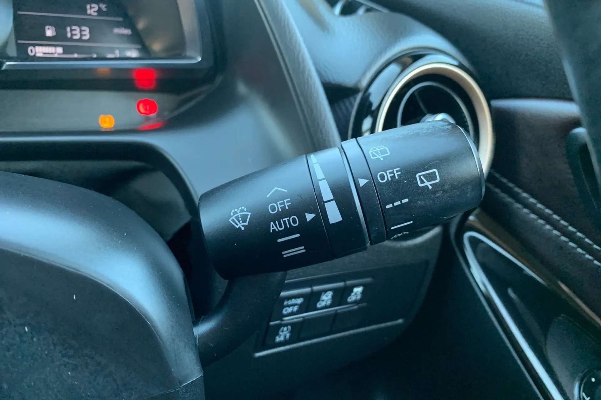 2019 MAZDA MAZDA2 2019 MAZDA MAZDA2