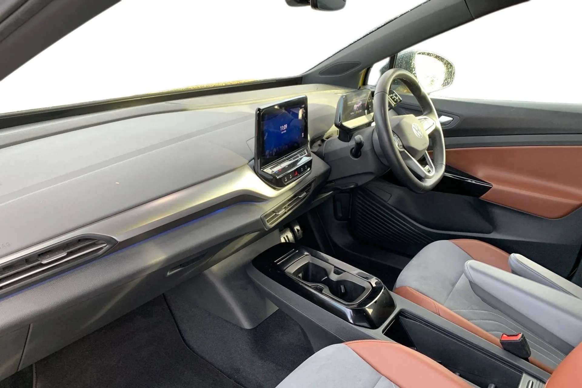 A 2021 VOLKSWAGEN ID.4 150kW 1ST Edition Pro Performance 77kWh 5dr Auto [ Park distance control in front and rear , Energy-Efficient Heat Pump , Sound deadening pack , 20" D A 2021 VOLKSWAGEN ID.4 150kW 1ST Edition Pro Performance 77kWh 5dr Auto [ Park distance control in front and rear , Energy-Efficient Heat Pump , Sound deadening pack , 20" D