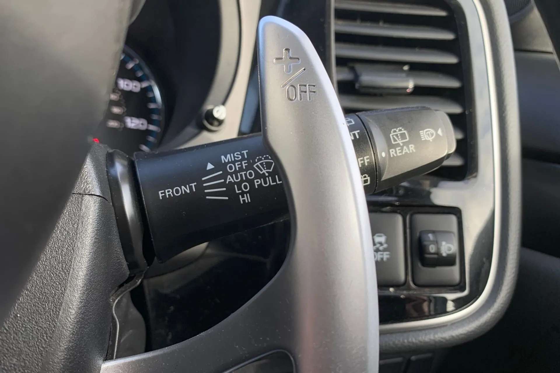 2020 MITSUBISHI OUTLANDER 2020 MITSUBISHI OUTLANDER