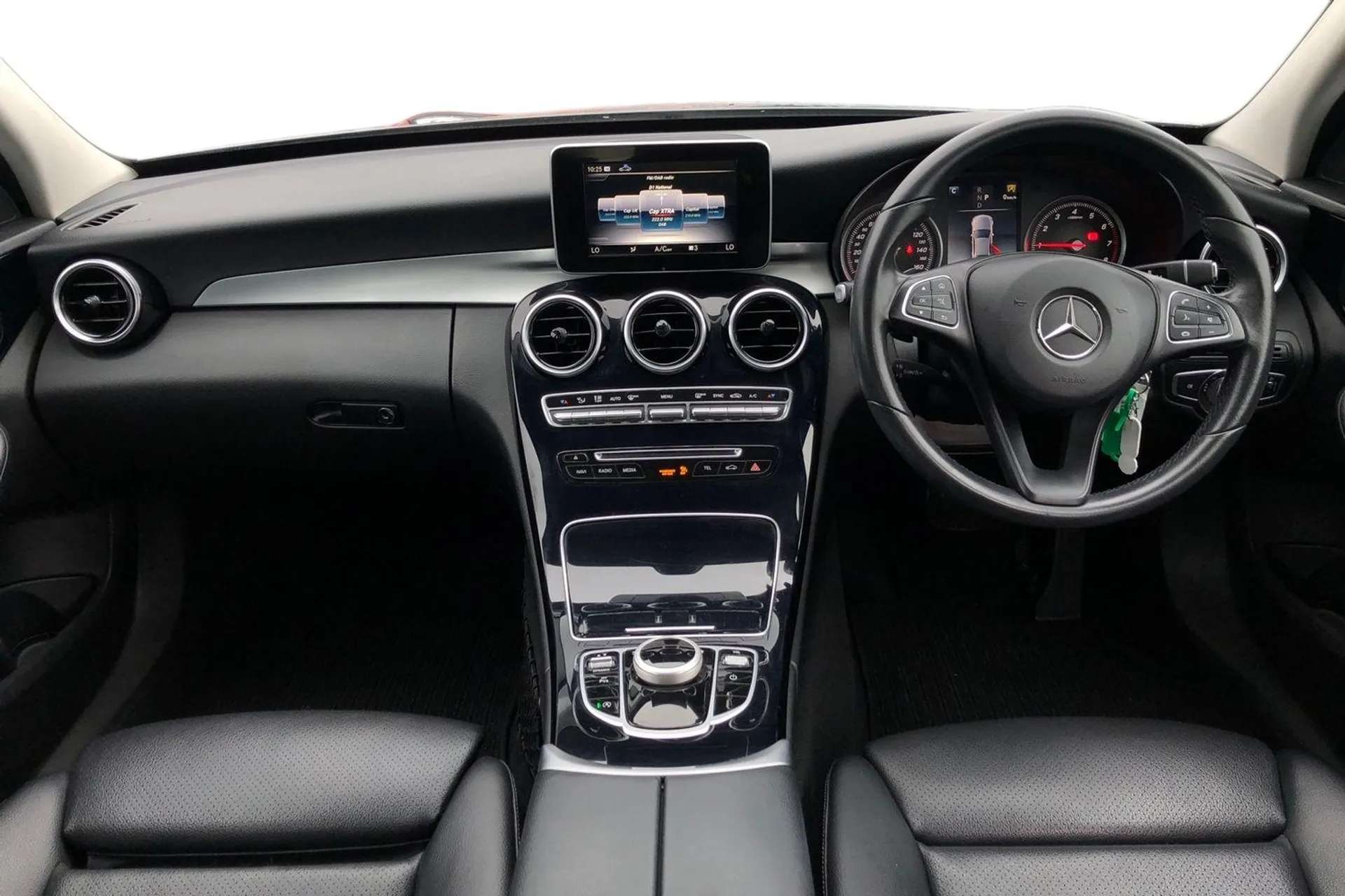 A 2018 MERCEDES-BENZ C CLASS C200 SE Executive Edition 4dr 9G-Tronic [Collision prevention assist, Remote boot release, Cruise control with speedtronic variable speed limiter, Mir A 2018 MERCEDES-BENZ C CLASS C200 SE Executive Edition 4dr 9G-Tronic [Collision prevention assist, Remote boot release, Cruise control with speedtronic variable speed limiter, Mir
