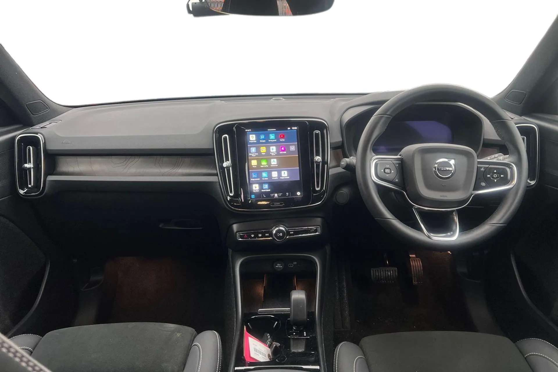 2022 VOLVO XC40 2022 VOLVO XC40