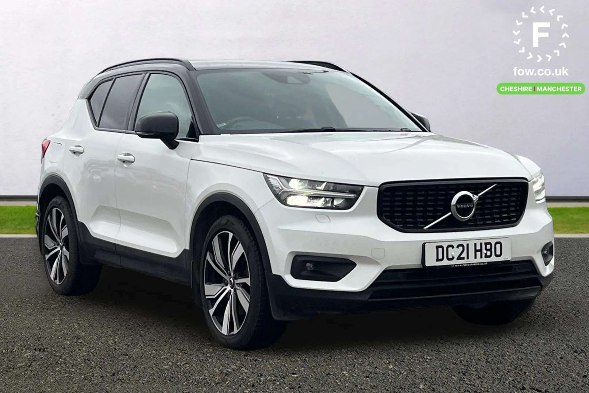 2021 VOLVO XC40 2021 VOLVO XC40