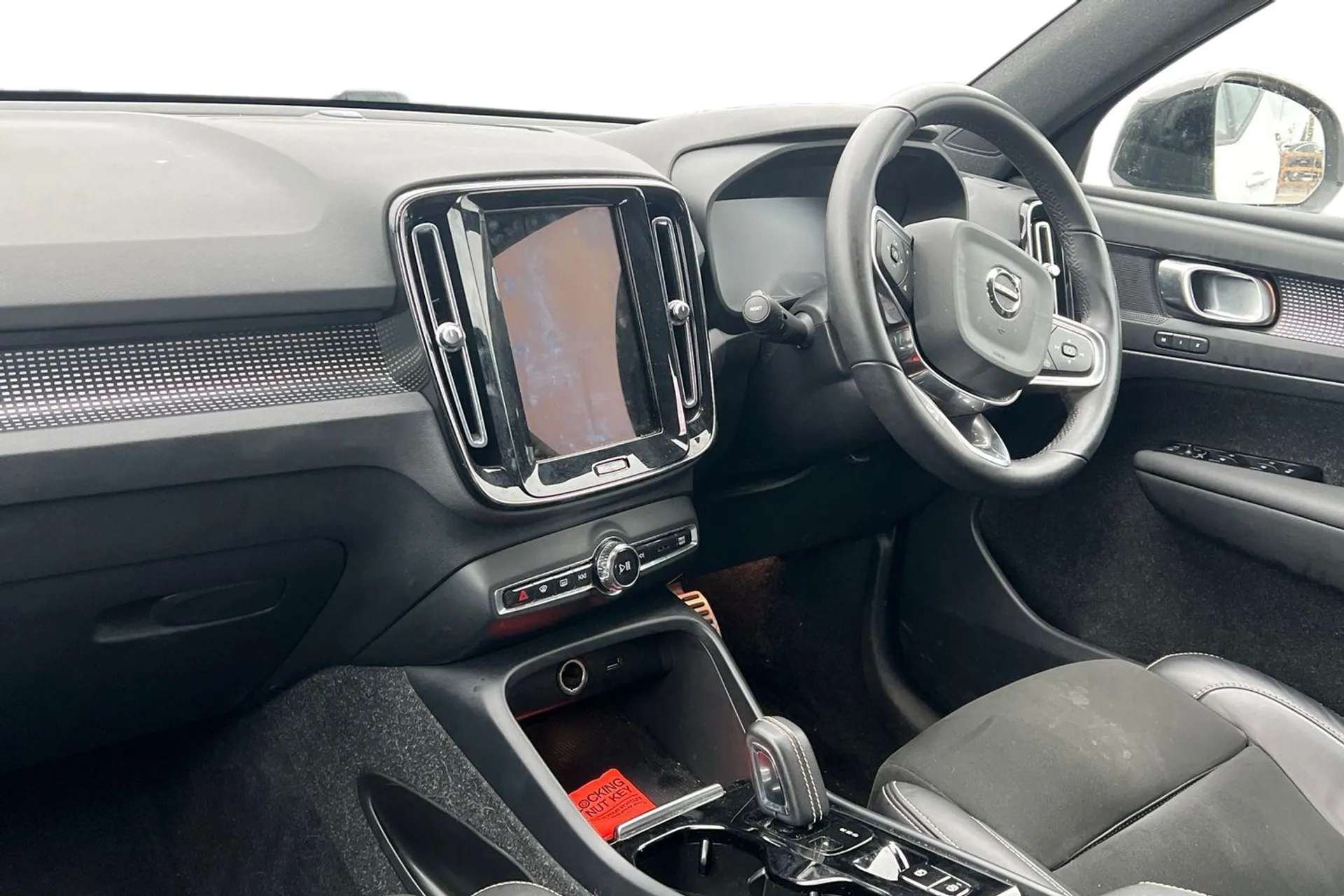 2021 VOLVO XC40 2021 VOLVO XC40