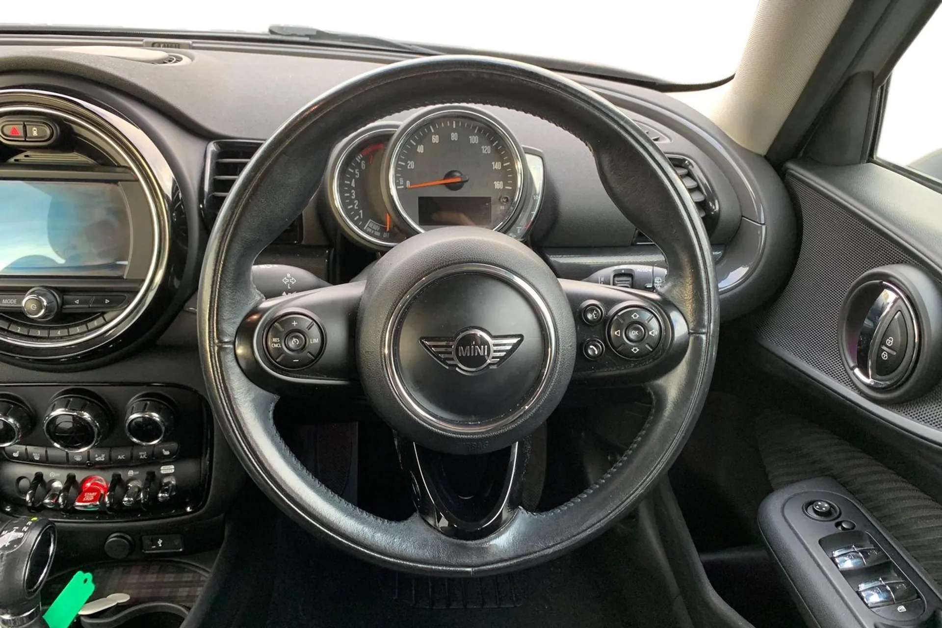 2018 MINI CLUBMAN 2018 MINI CLUBMAN